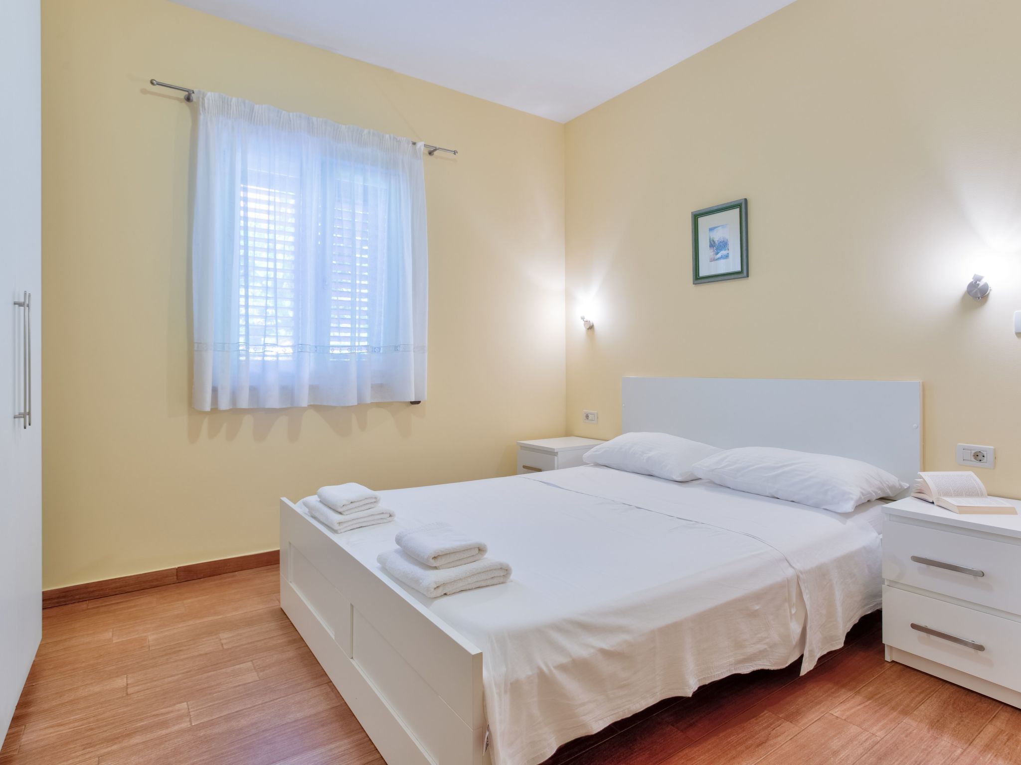 Moderne Ferienwohnung mit Terrasse nah am Strand-Image-tags.info