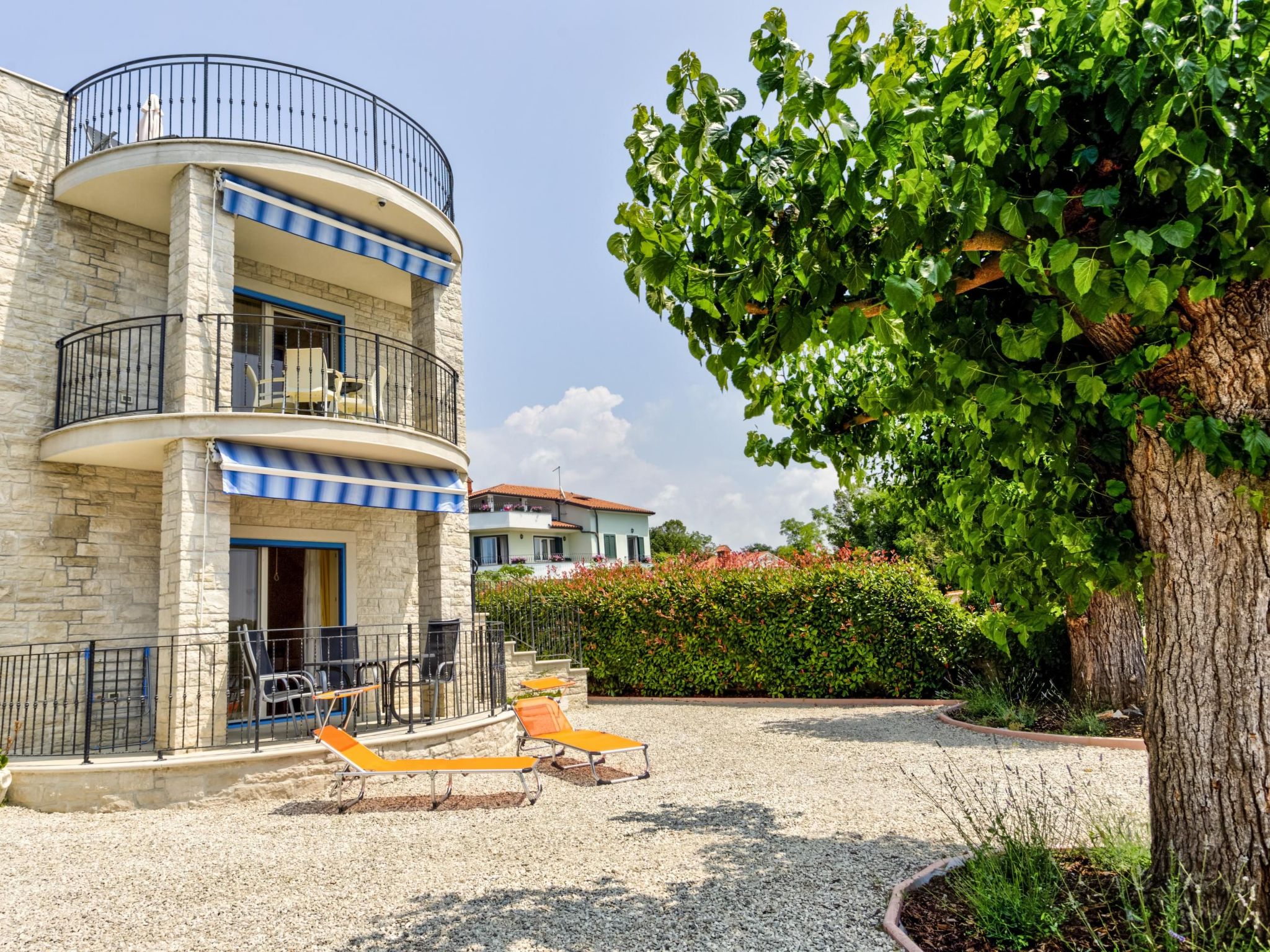 Moderne Ferienwohnung mit Terrasse nah am Strand-Image-tags.info