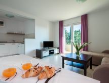 Wohnung in Monterol mit Terrasse und Garten