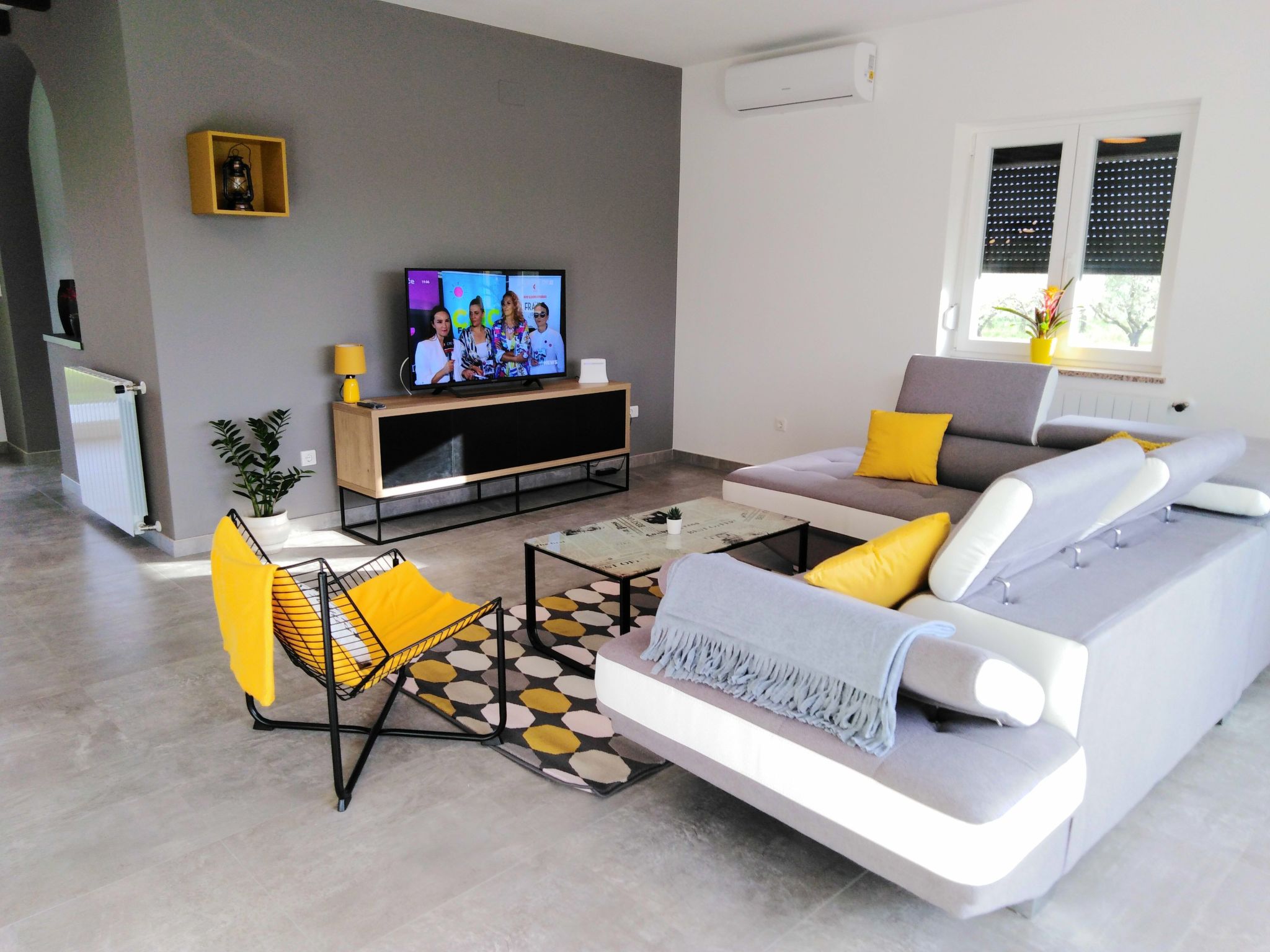 Mit Terrasse, Grill und Garten-Binnen