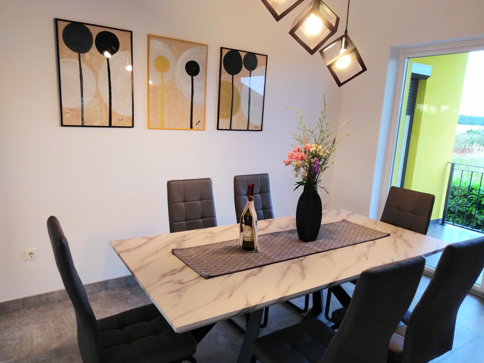 Mit Terrasse, Grill und Garten-Binnen