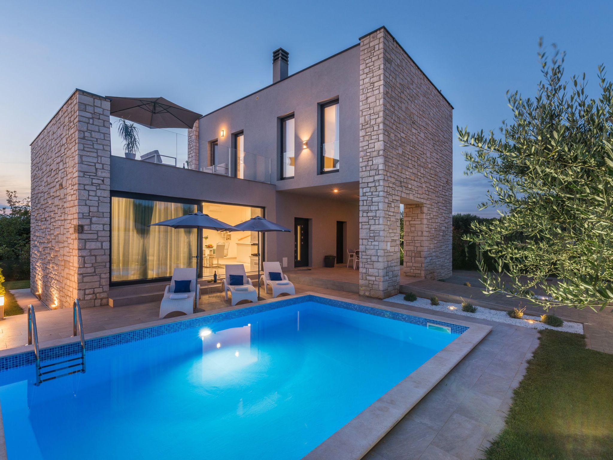 Vakantiehuis met privé zwembad in Umag/Juricani (Kroatië) voor 6 personen