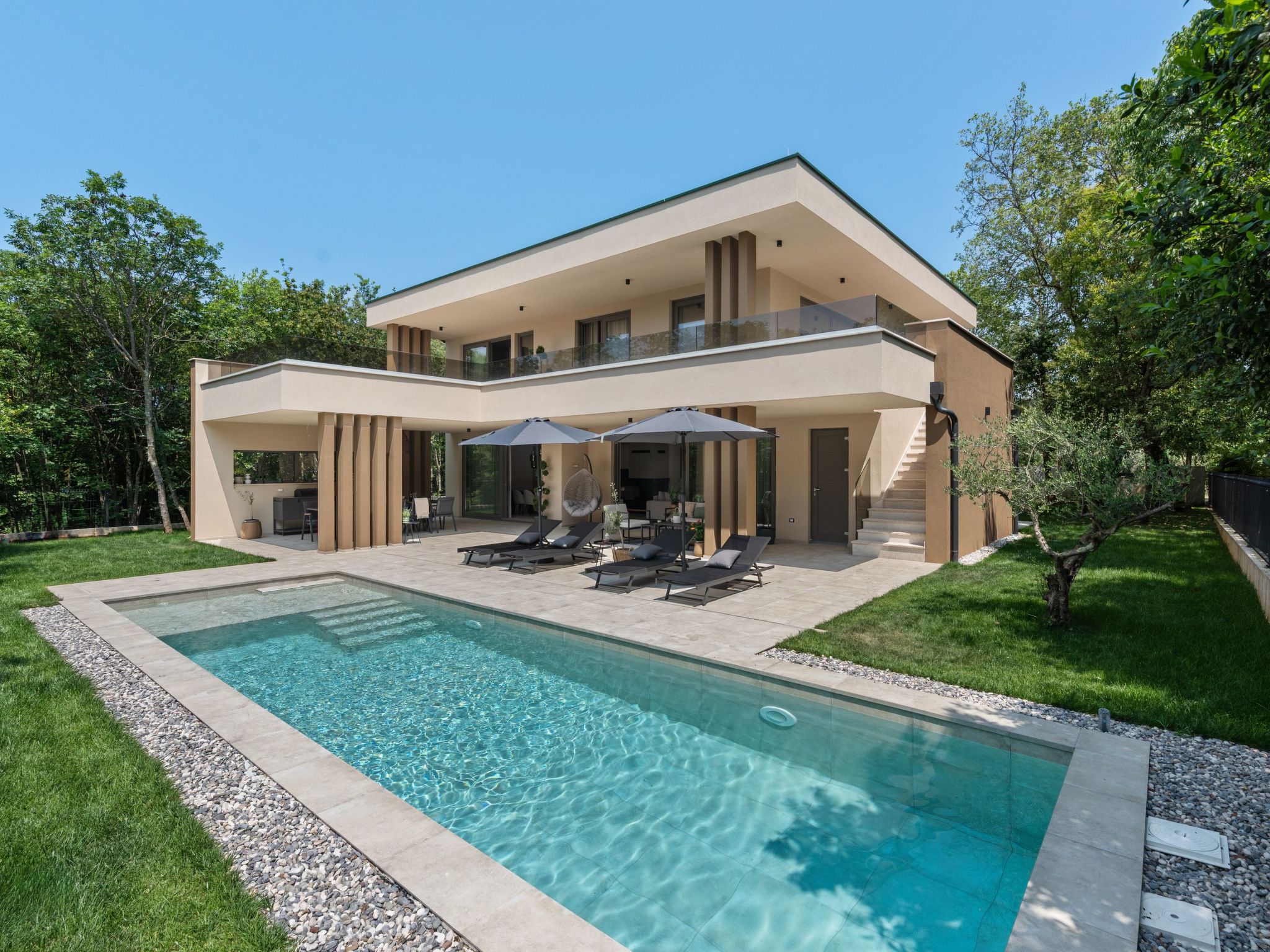 Vakantiehuis met omheinde tuin in Umag/Juricani (Kroatië) 1 hond is welkom