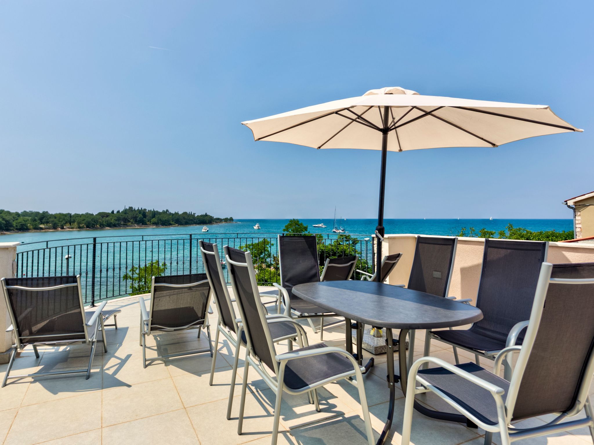 Moderne Ferienwohnung mit schöner Dachterrasse