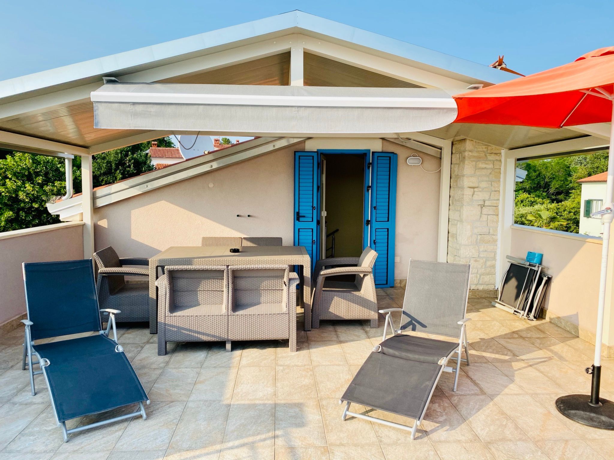 Moderne Ferienwohnung mit schöner Dachterrasse