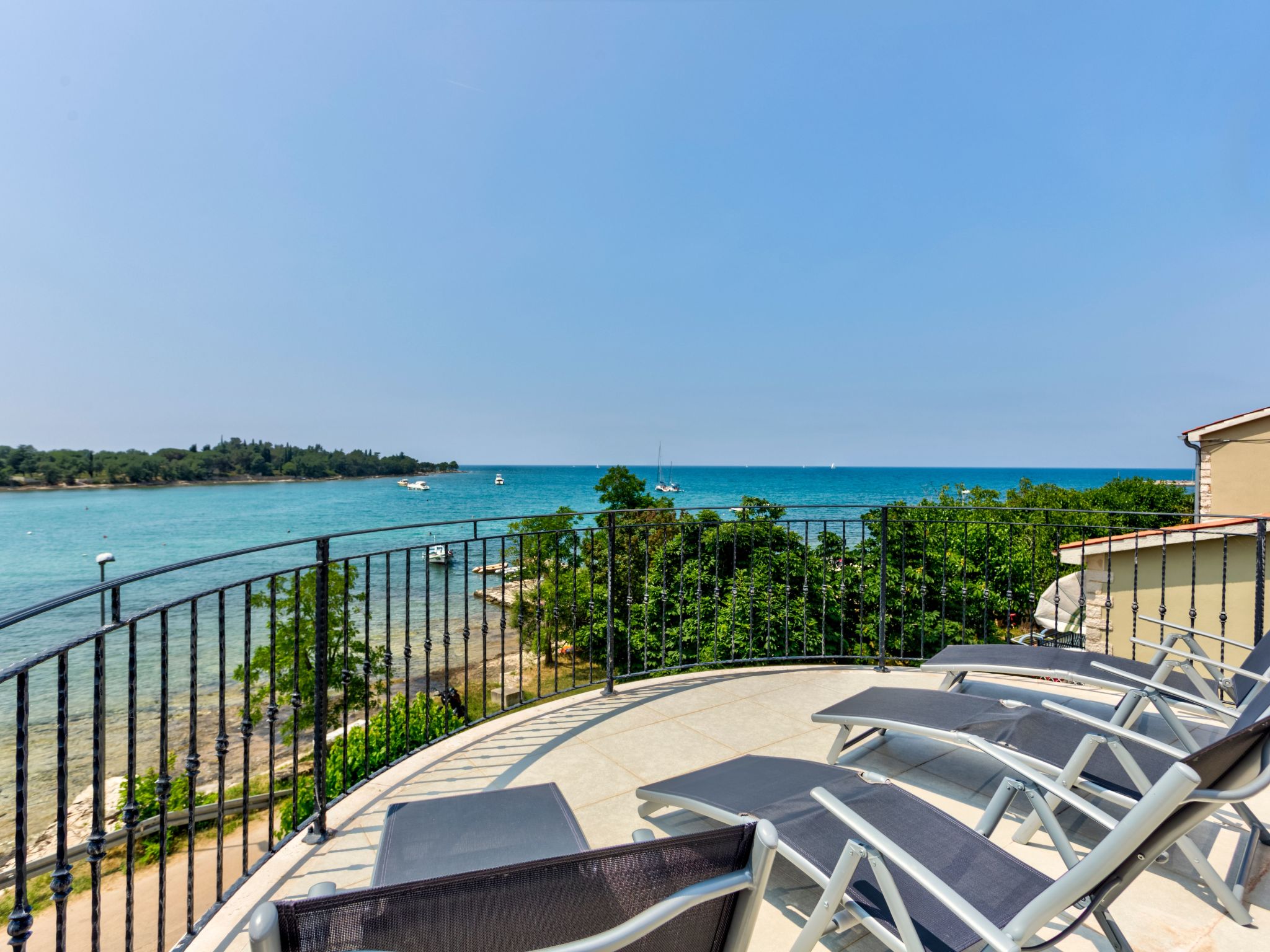 Moderne Ferienwohnung mit schöner Dachterrasse