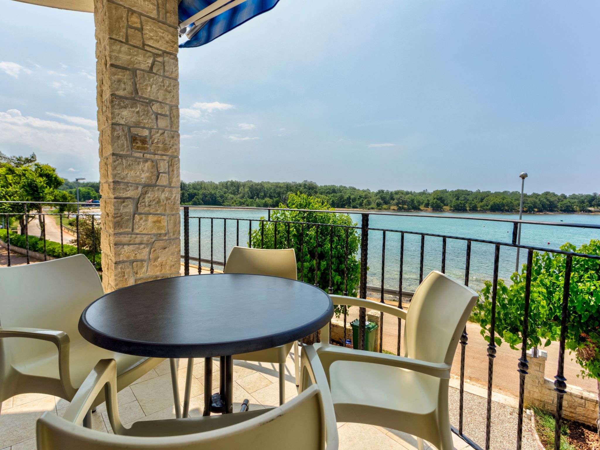 Moderne Ferienwohnung mit schöner Dachterrasse-Image-tags.info