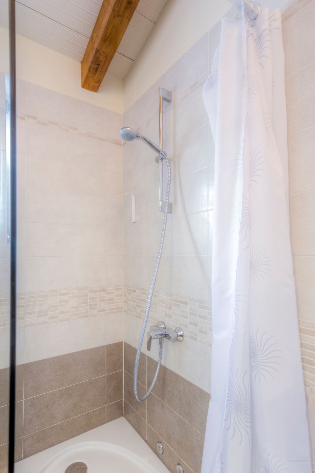 Moderne Ferienwohnung mit schöner Dachterrasse-Image-tags.info