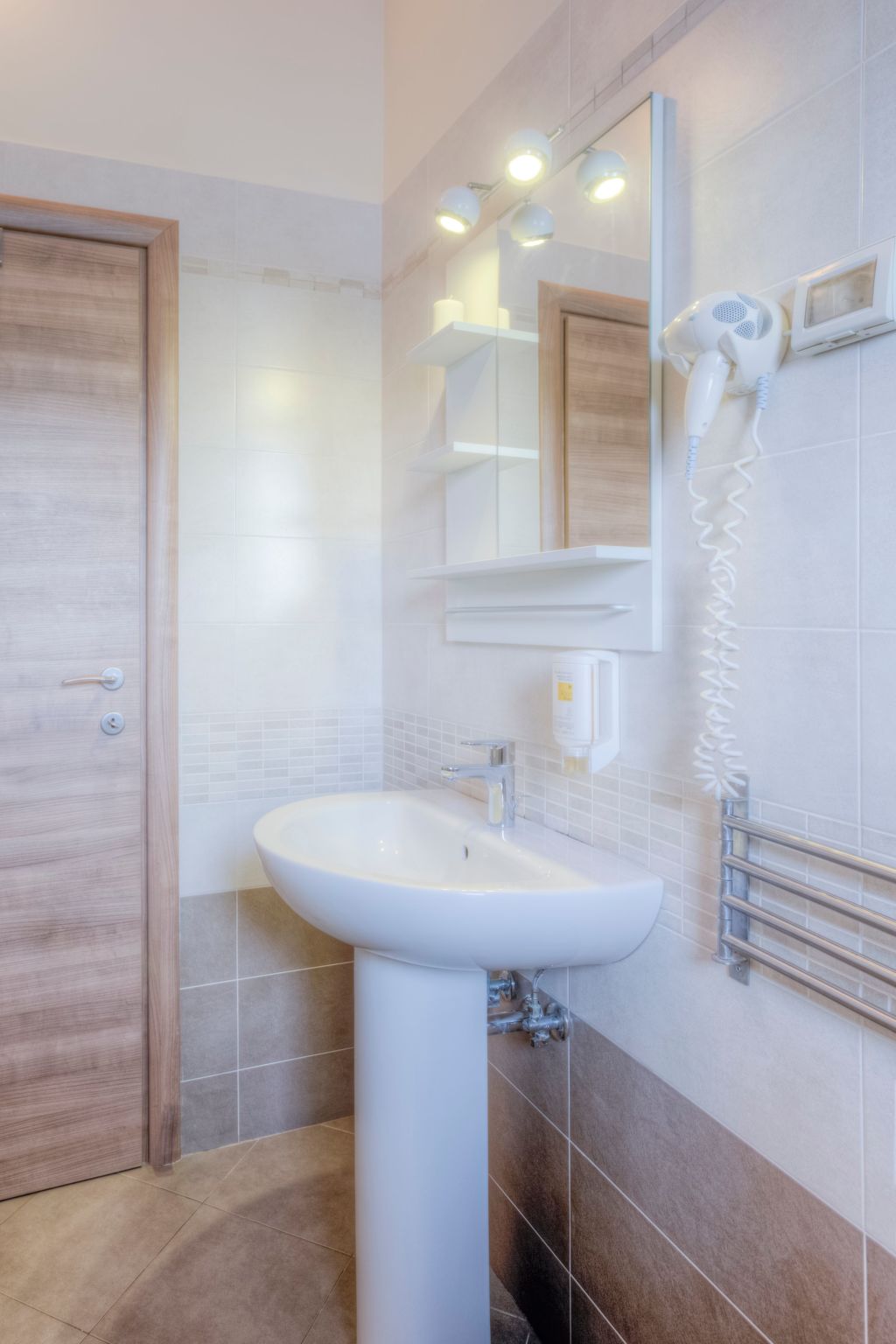 Moderne Ferienwohnung mit schöner Dachterrasse-Image-tags.info