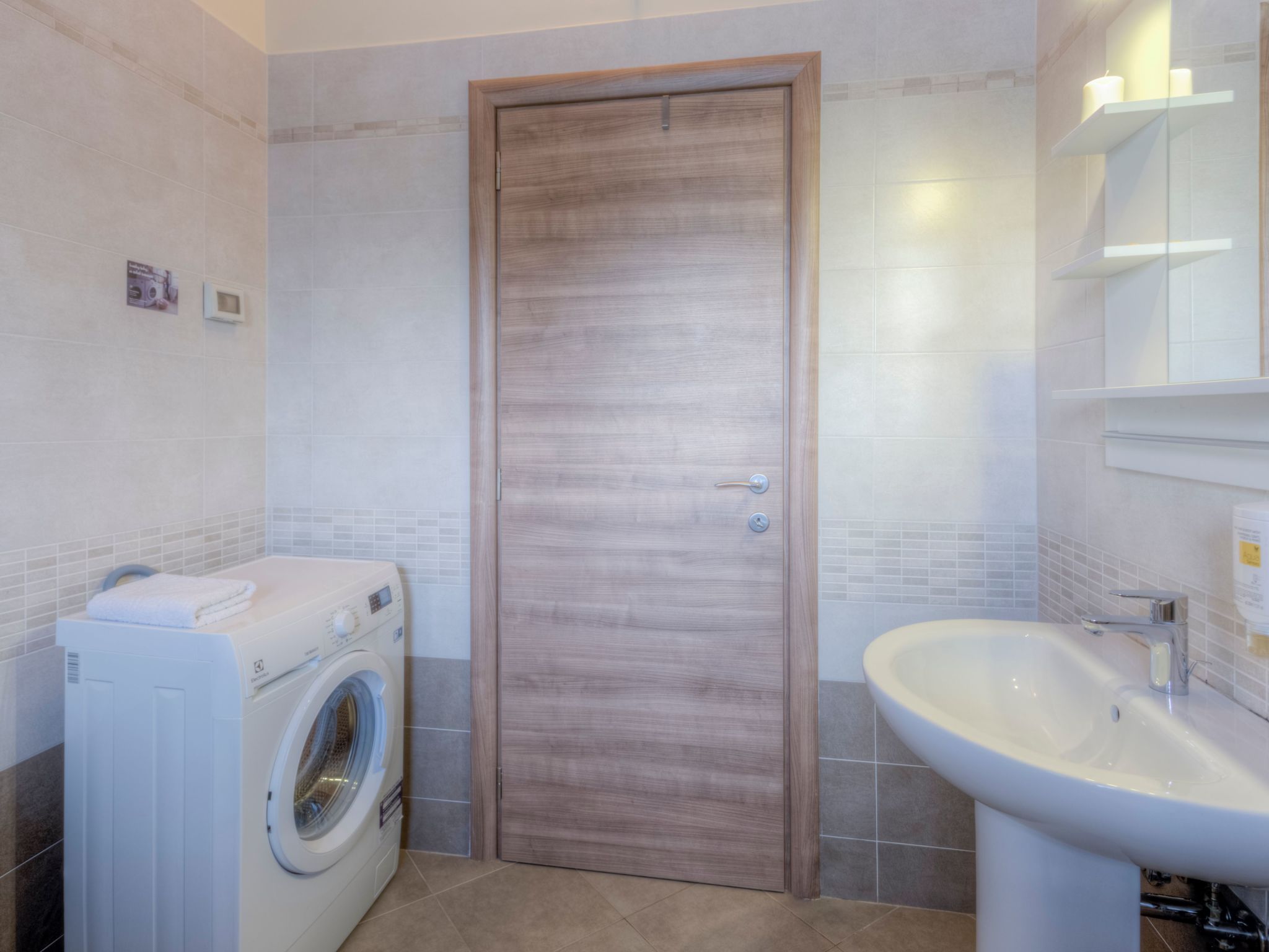 Moderne Ferienwohnung mit schöner Dachterrasse-Image-tags.info