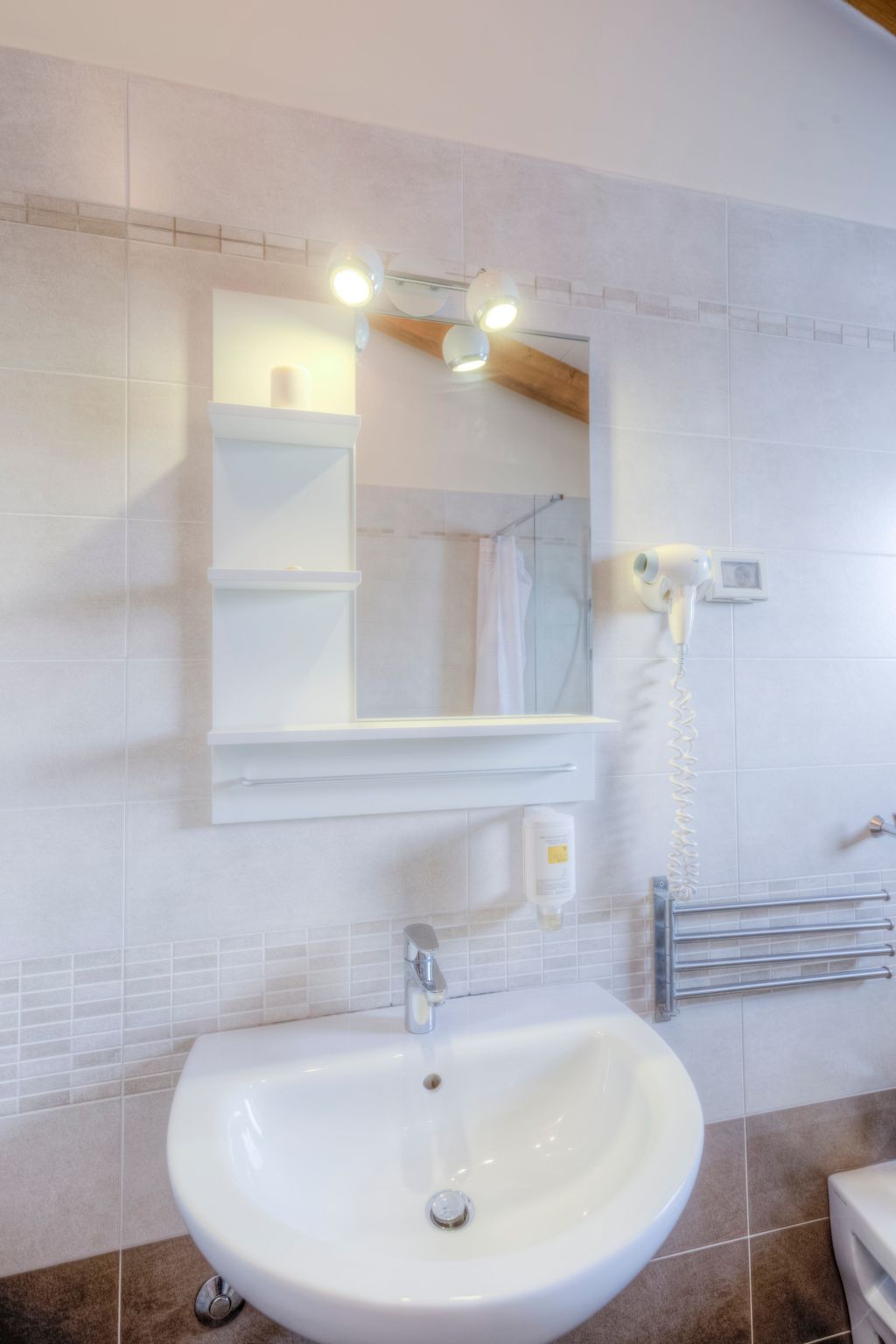 Moderne Ferienwohnung mit schöner Dachterrasse-Image-tags.info