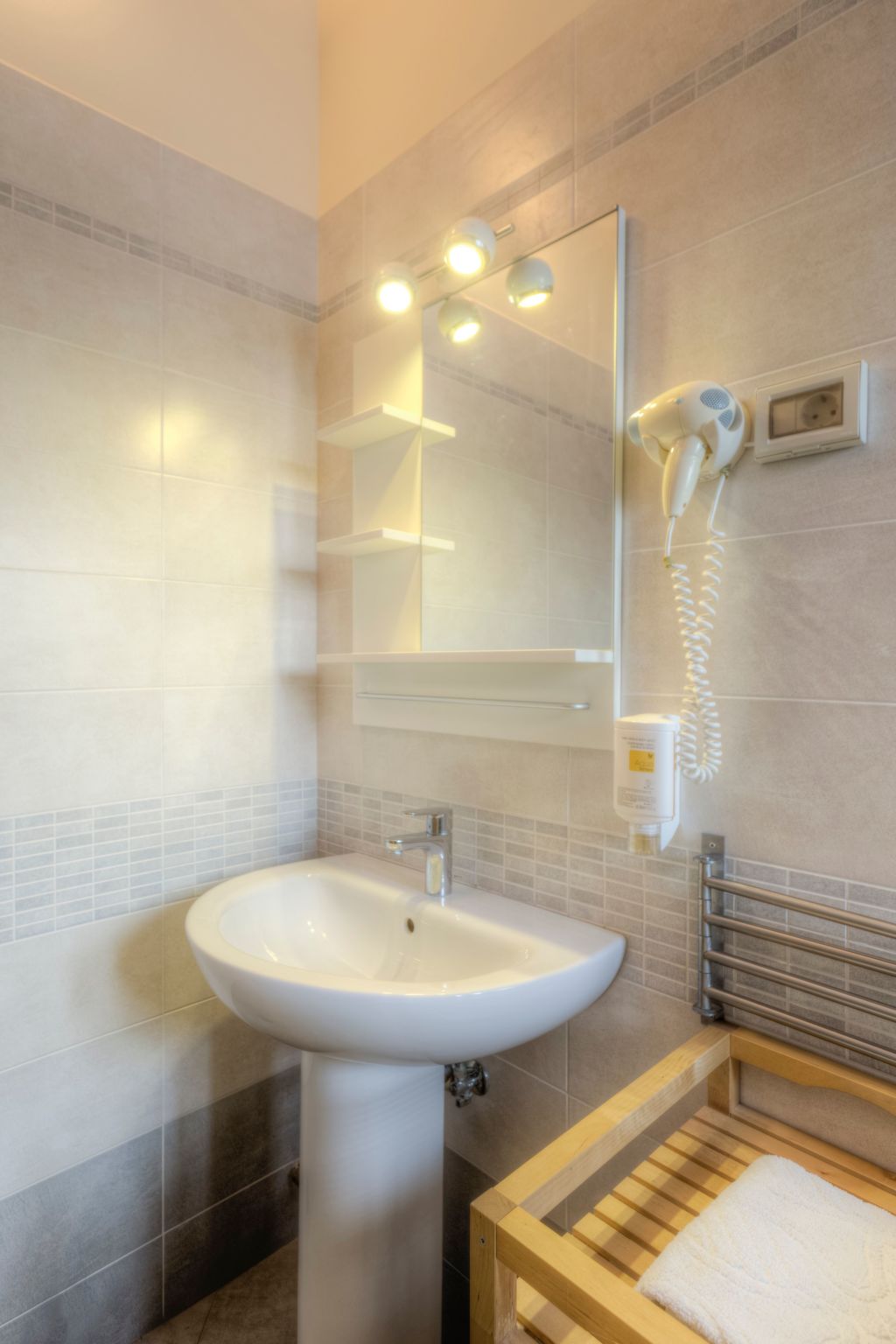 Moderne Ferienwohnung mit schöner Dachterrasse-Image-tags.info