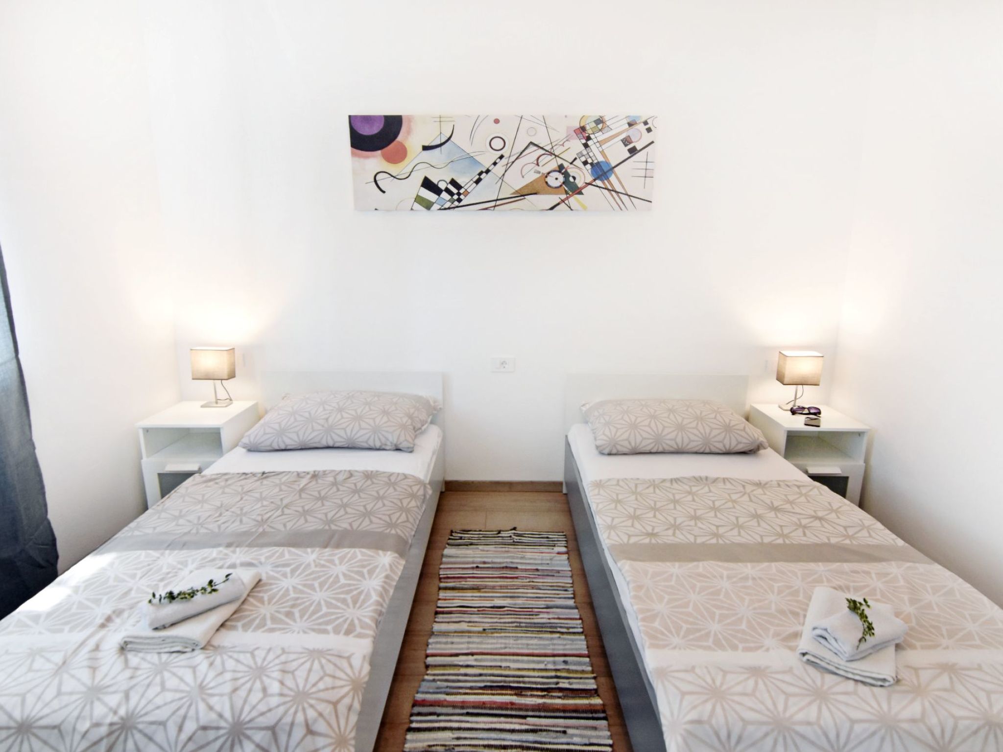 Apartment 2 in einer neuen Villa mit Pool in ruhiger Lage-Inside