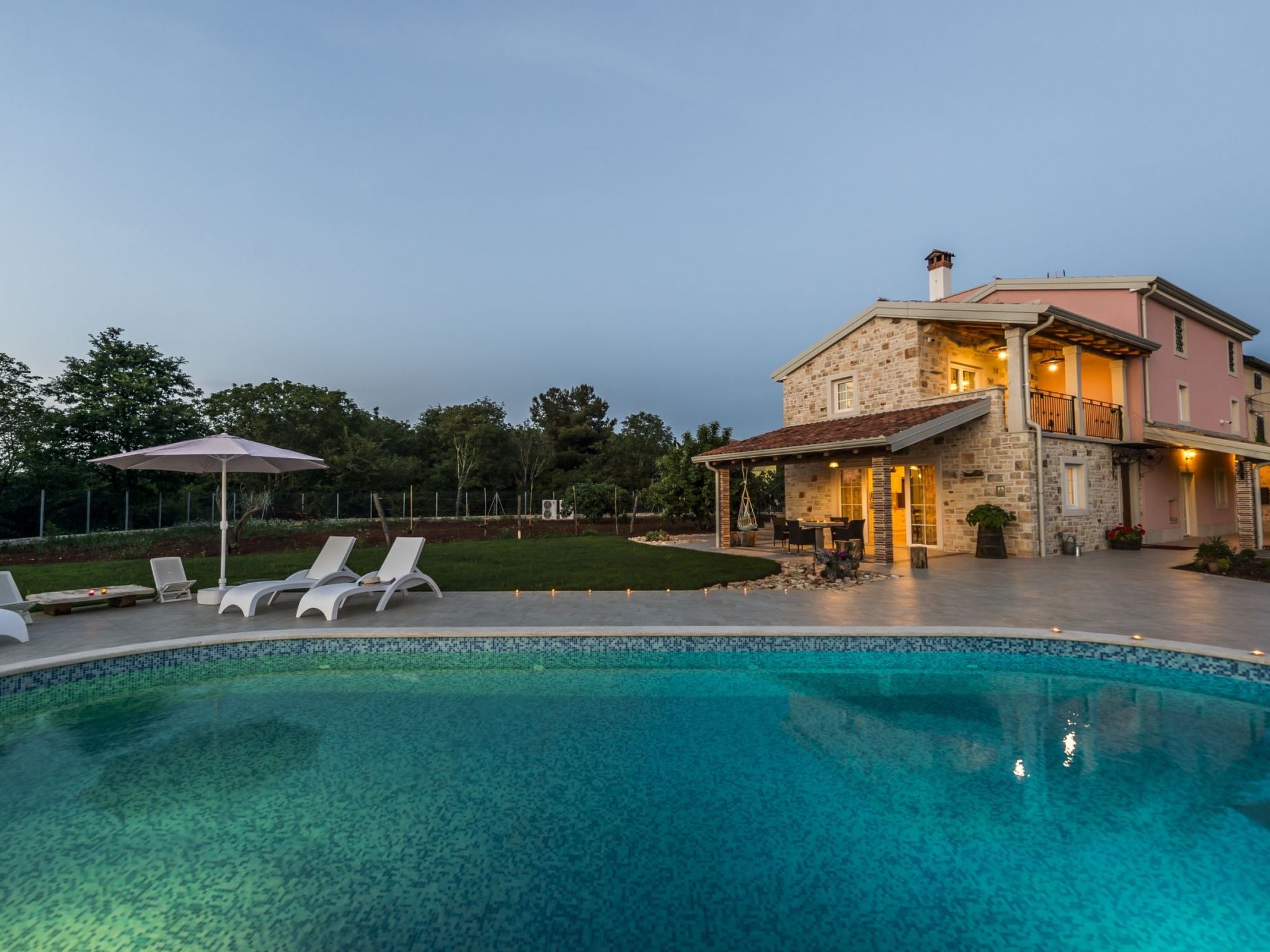 VILLA CON WELLNESS A 1 KM DAL MARE-Inside