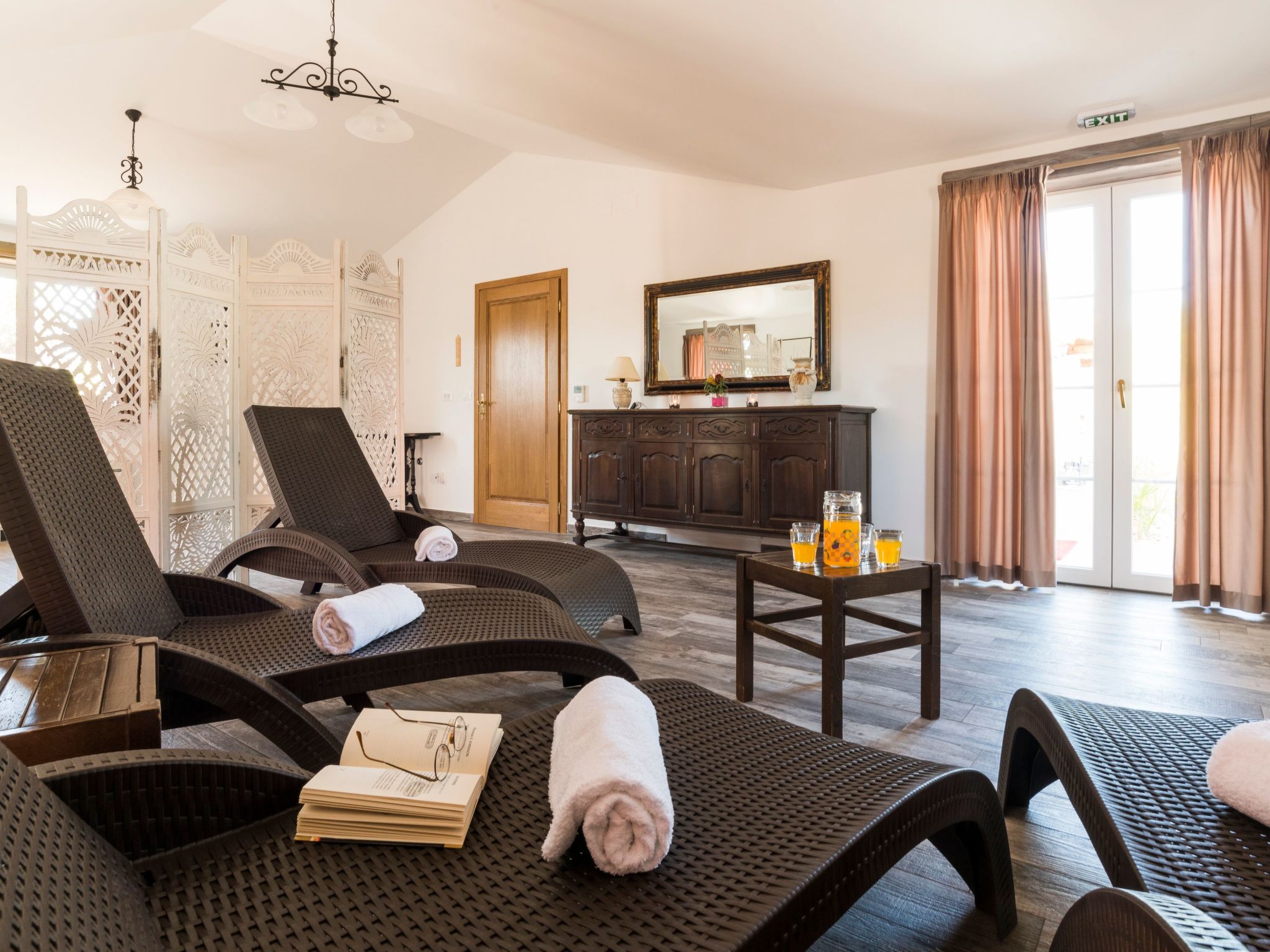 VILLA CON WELLNESS A 1 KM DAL MARE-Inside