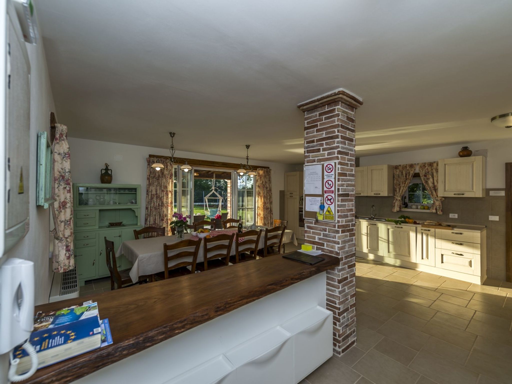 VILLA CON WELLNESS A 1 KM DAL MARE-Inside