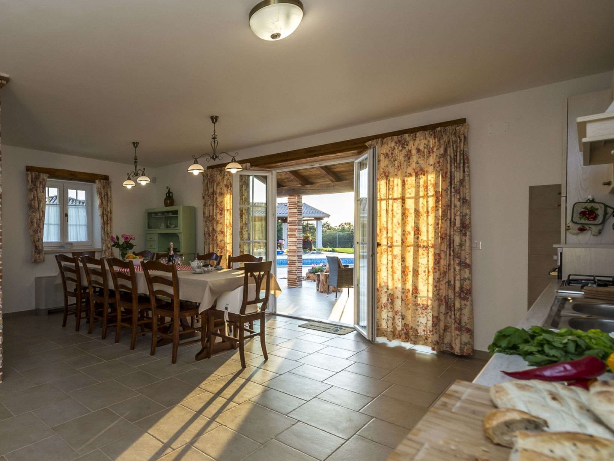 VILLA CON WELLNESS A 1 KM DAL MARE-Inside