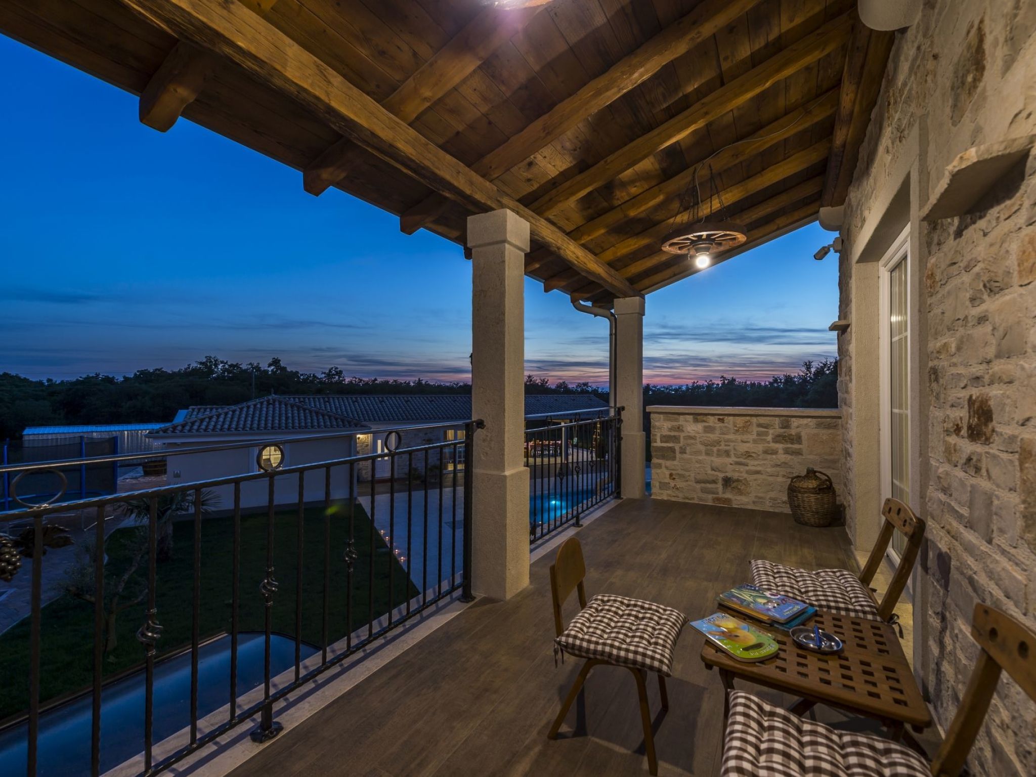 VILLA CON WELLNESS A 1 KM DAL MARE-Inside