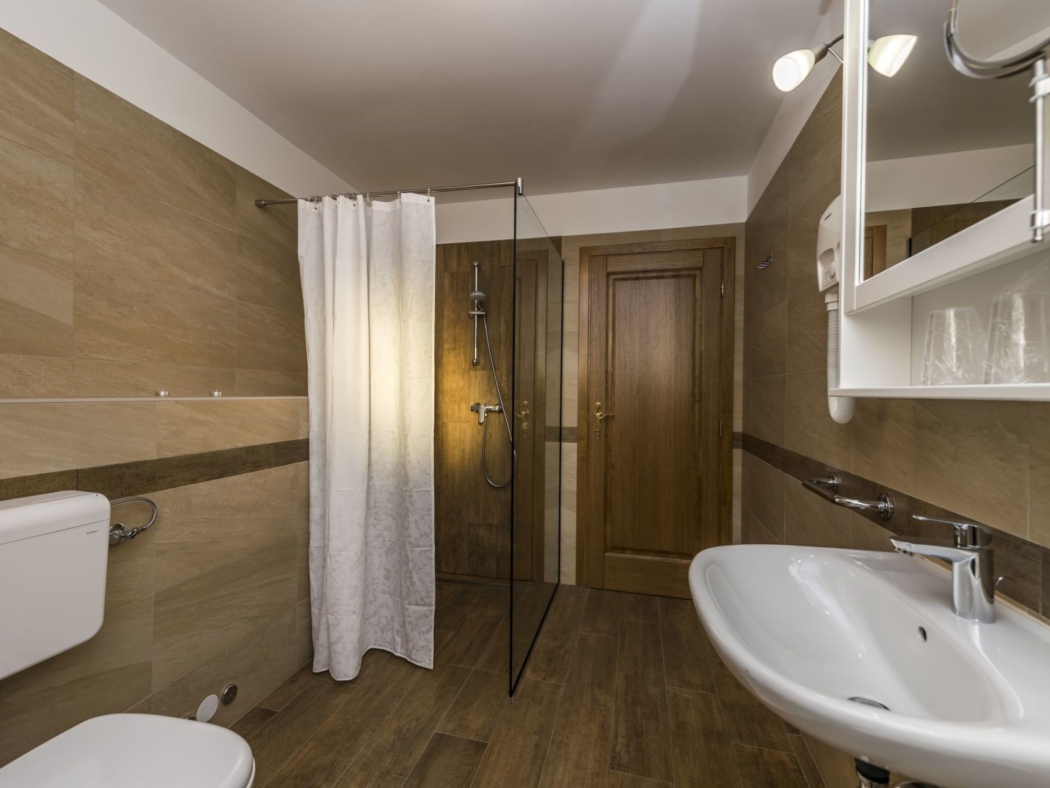 VILLA CON WELLNESS A 1 KM DAL MARE-Inside