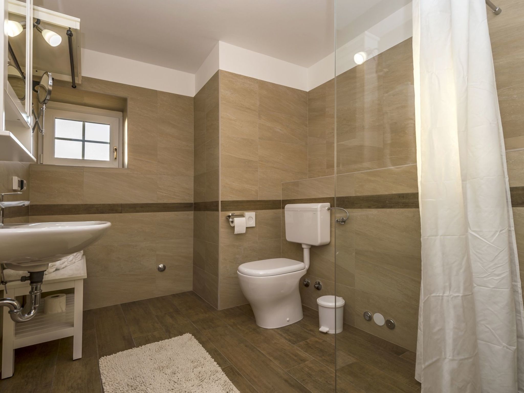 VILLA CON WELLNESS A 1 KM DAL MARE-Inside