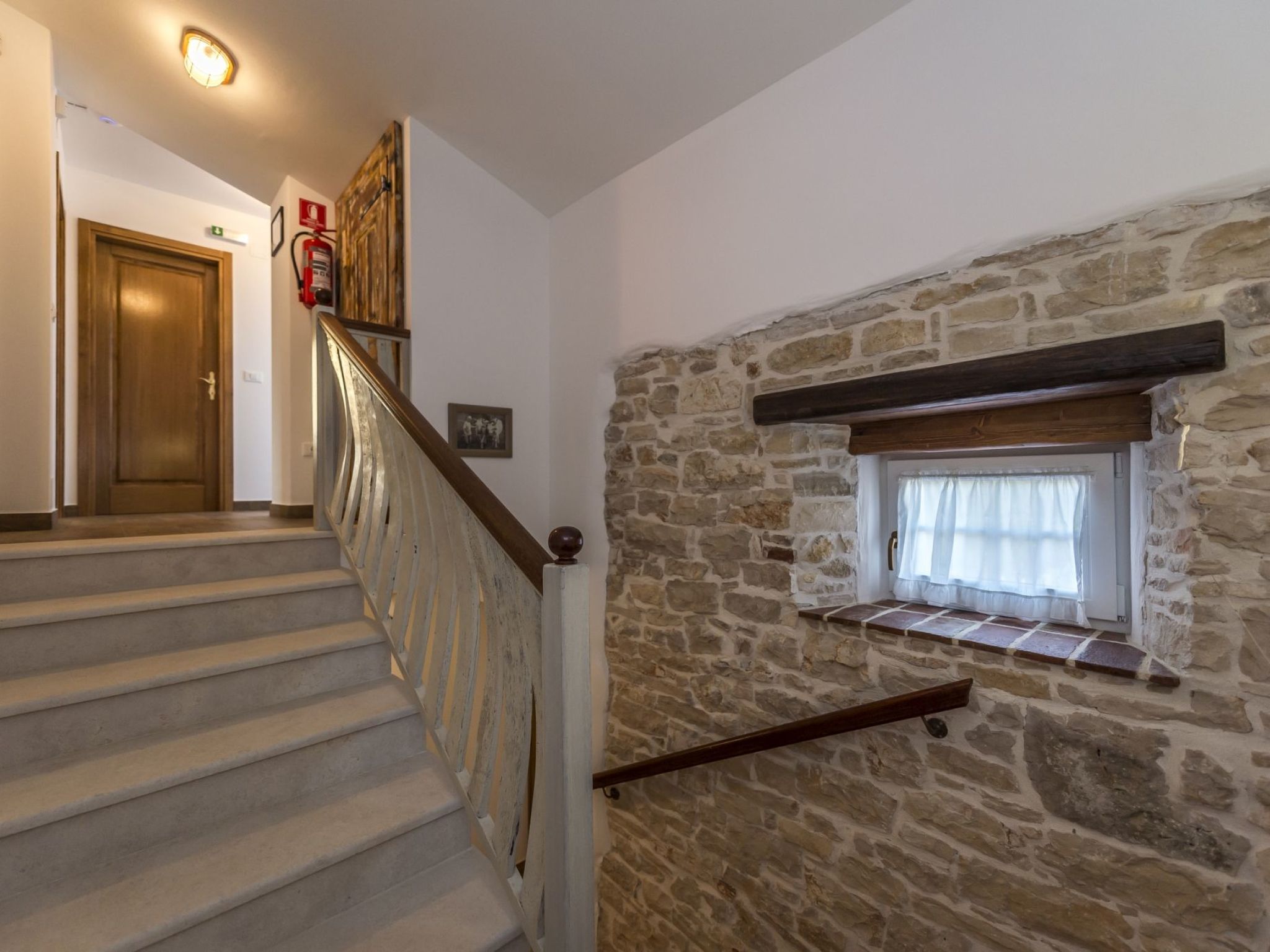 VILLA CON WELLNESS A 1 KM DAL MARE-Inside