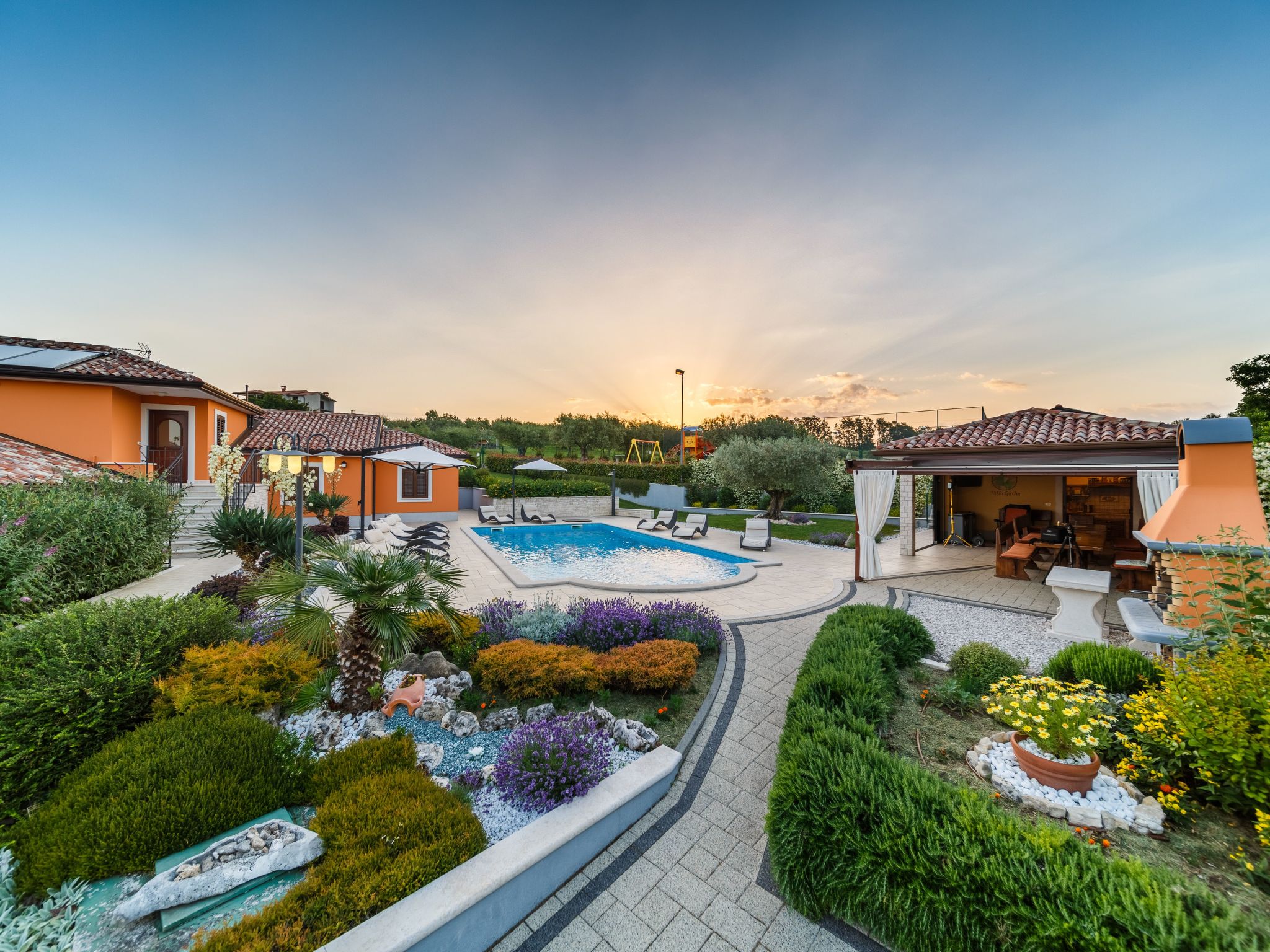 GioEin privater Bereich für 16 Personen, Pool und Sport