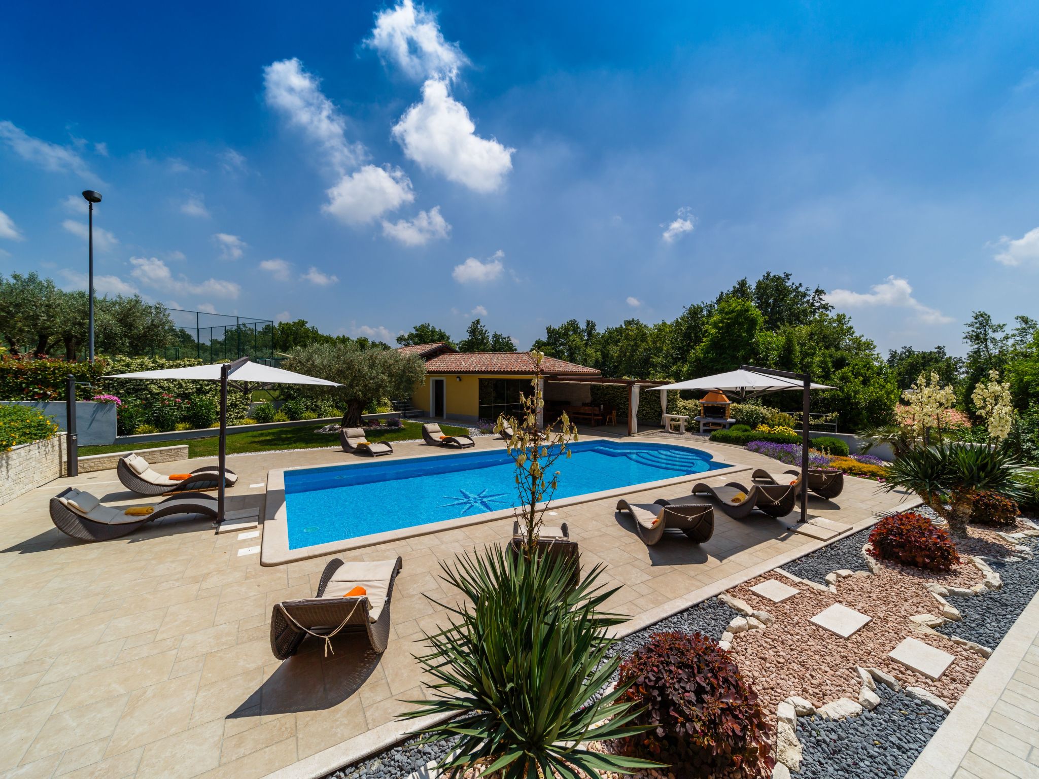 GioEin privater Bereich für 16 Personen, Pool und Sport-Buiten