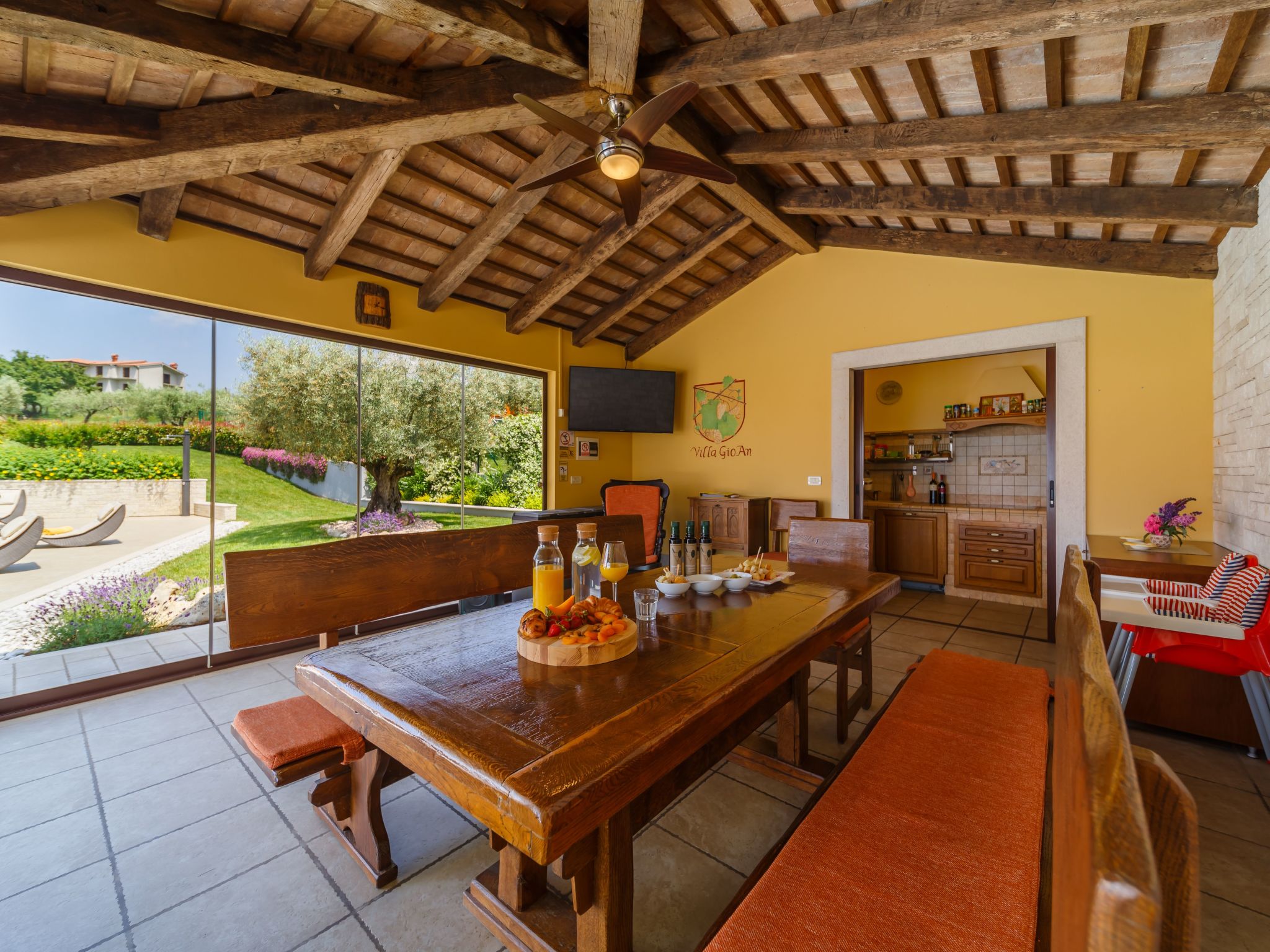 GioEin privater Bereich für 16 Personen, Pool und Sport-Binnen