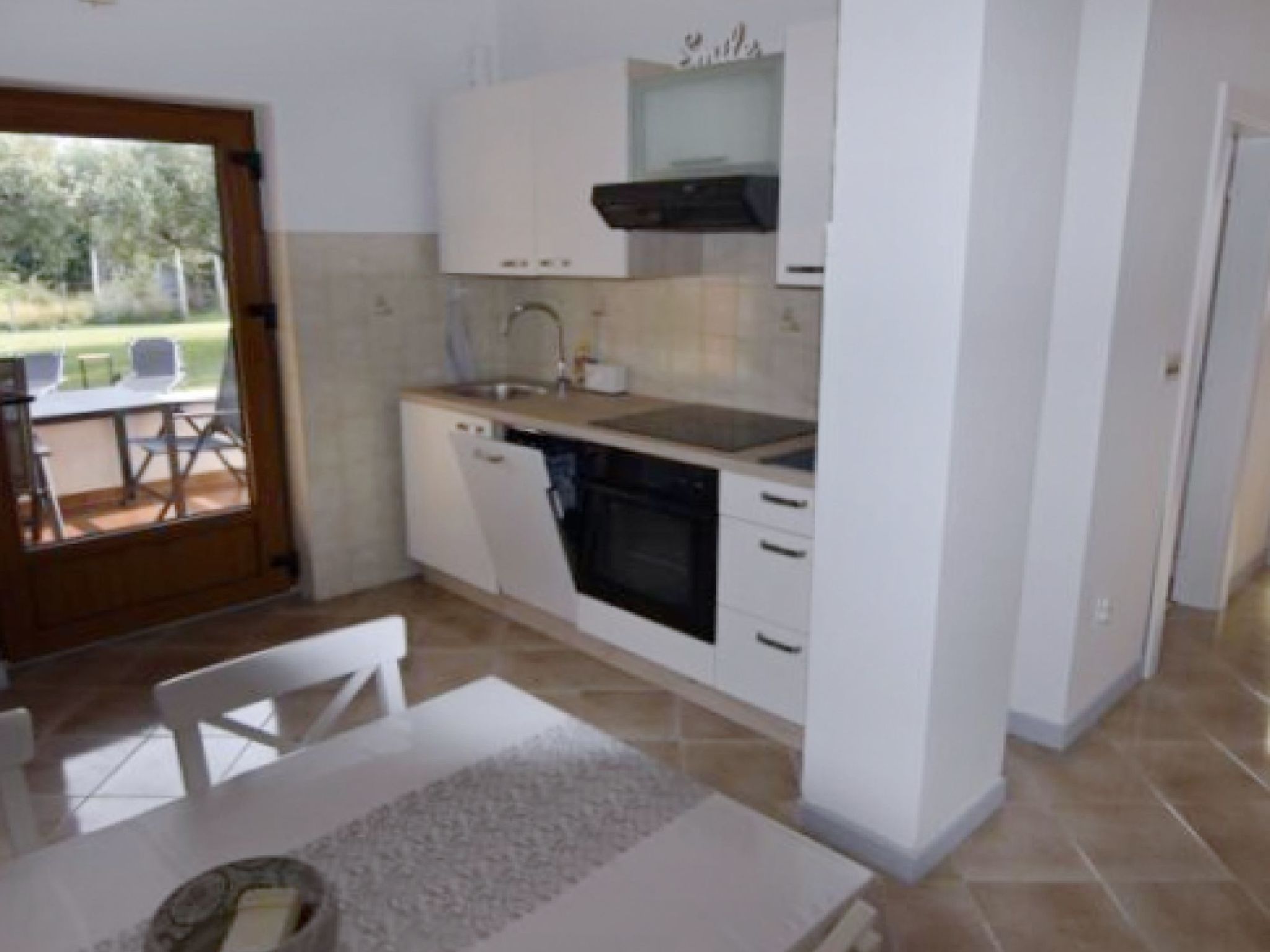 Renovierte Wohnung in Zambratija mit Großem Garten - Image-tags.info