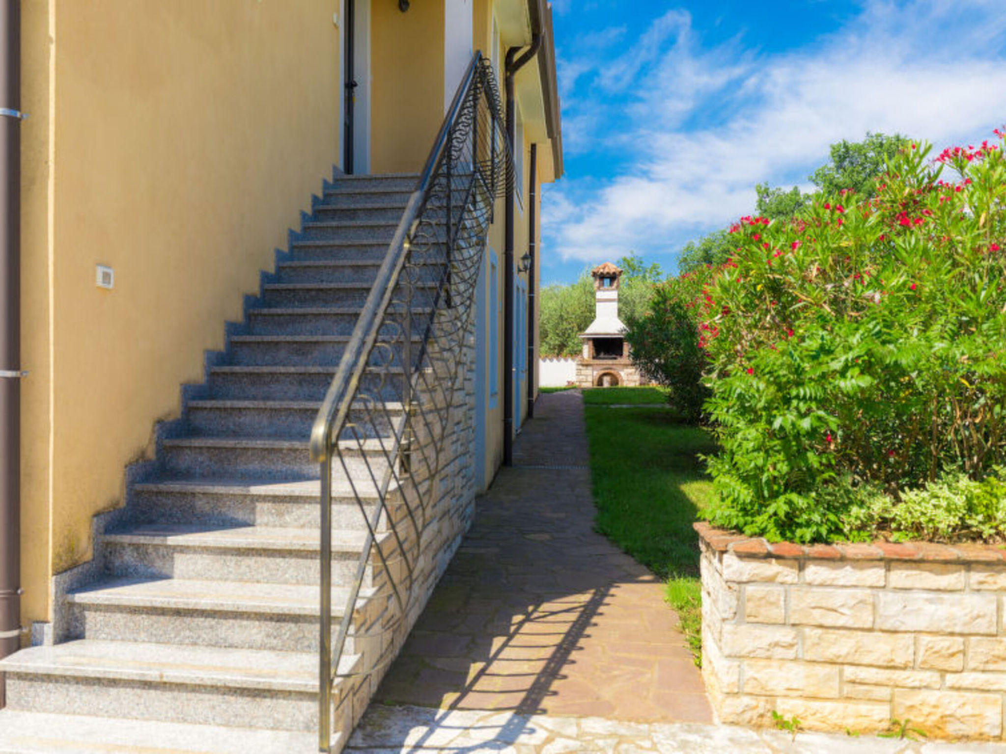 Pied-A-Terre - Draußen