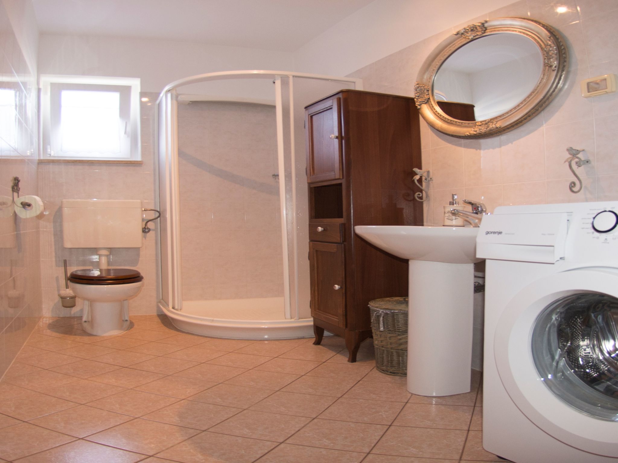 Wohnung in Fiorini mit Eigenem Balkon-Image-tags.info