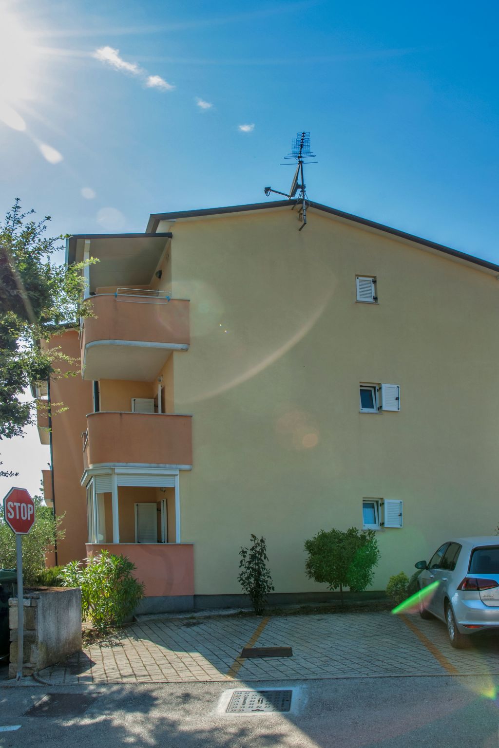 Wohnung in Fiorini mit Eigenem Balkon-Image-tags.info