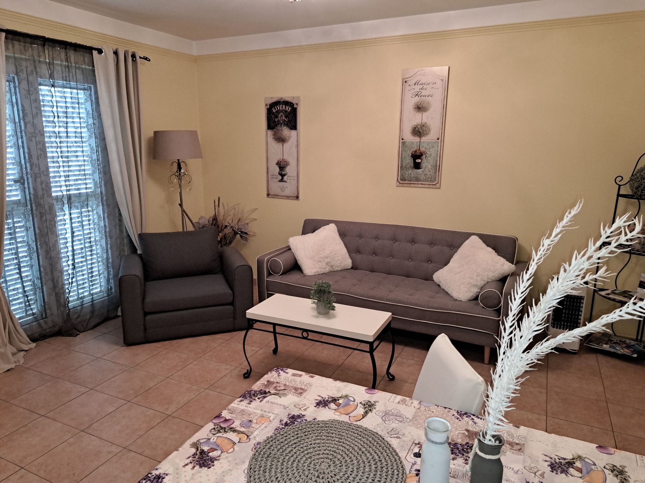 Wohnung in Fiorini mit Eigenem Balkon-Image-tags.info