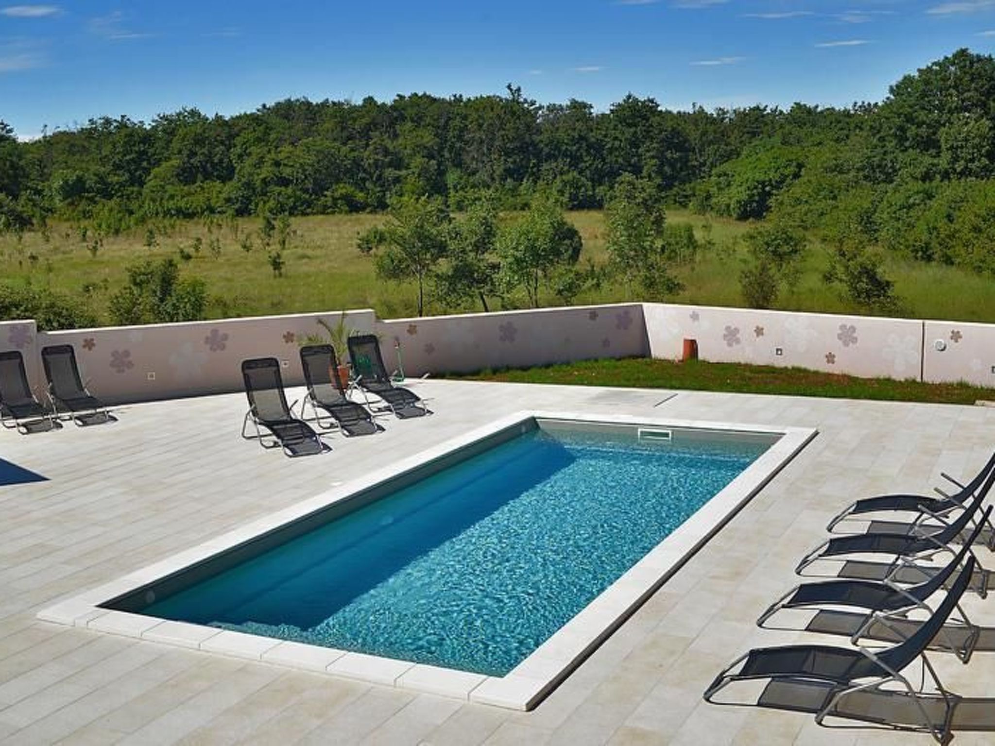 Wohnung in Fiorini mit Eigenem Balkon-Image-tags.info