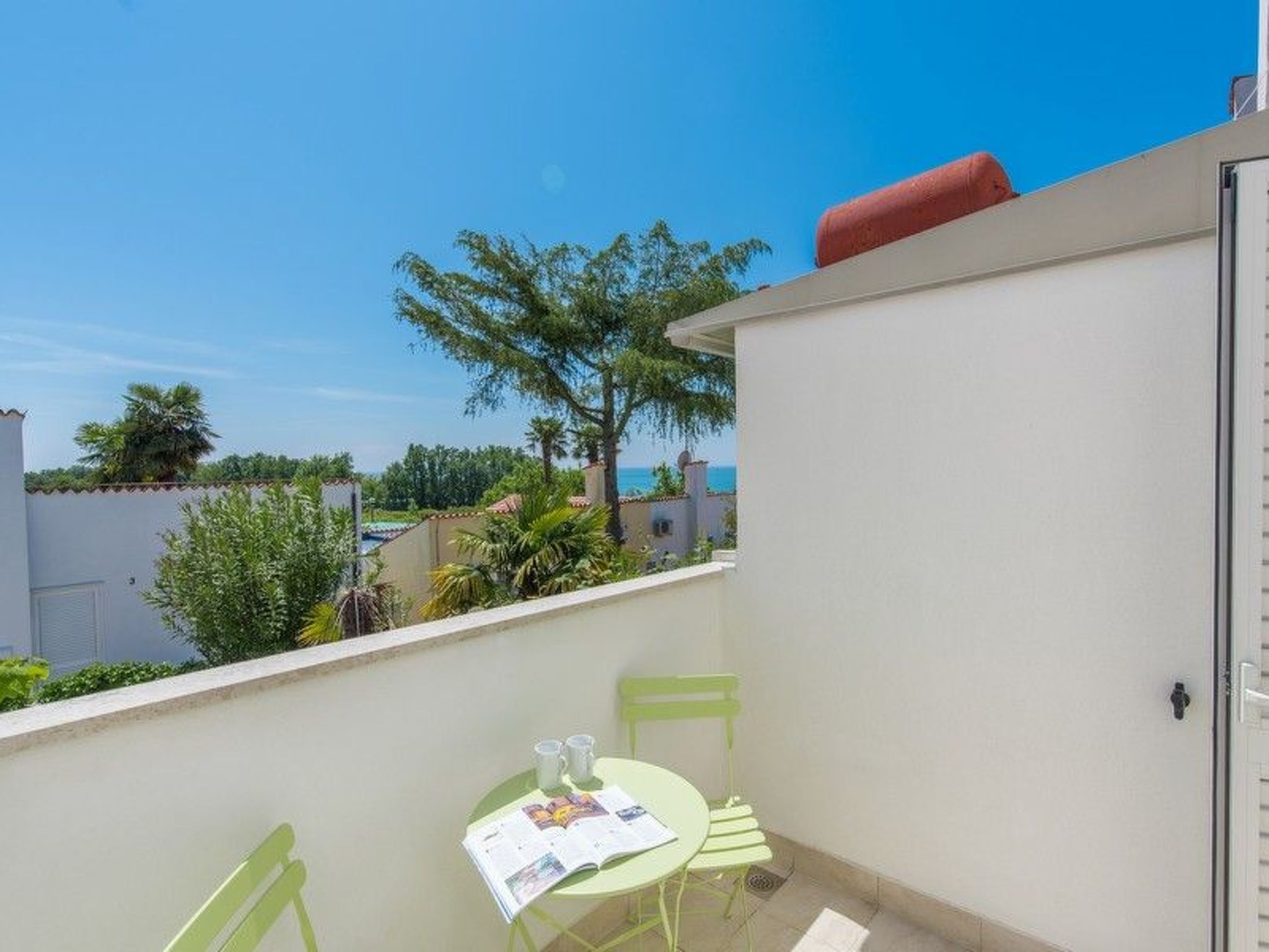 Mit Blick auf das Wasser-Binnen