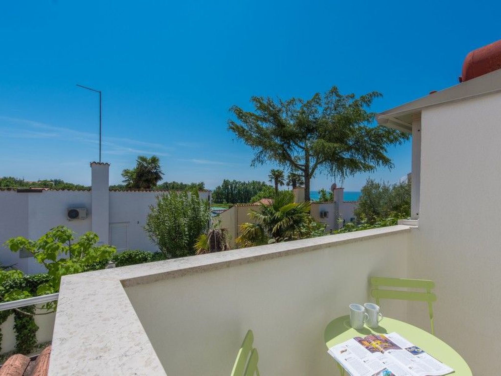 Mit Blick auf das Wasser-Binnen