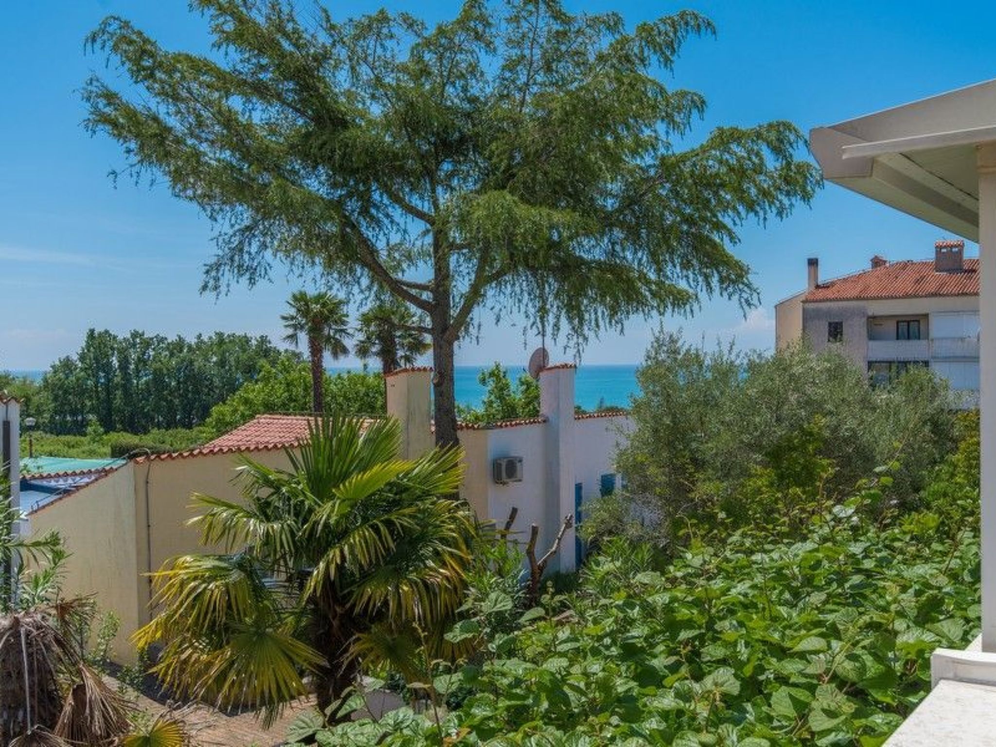 Mit Blick auf das Wasser-Binnen