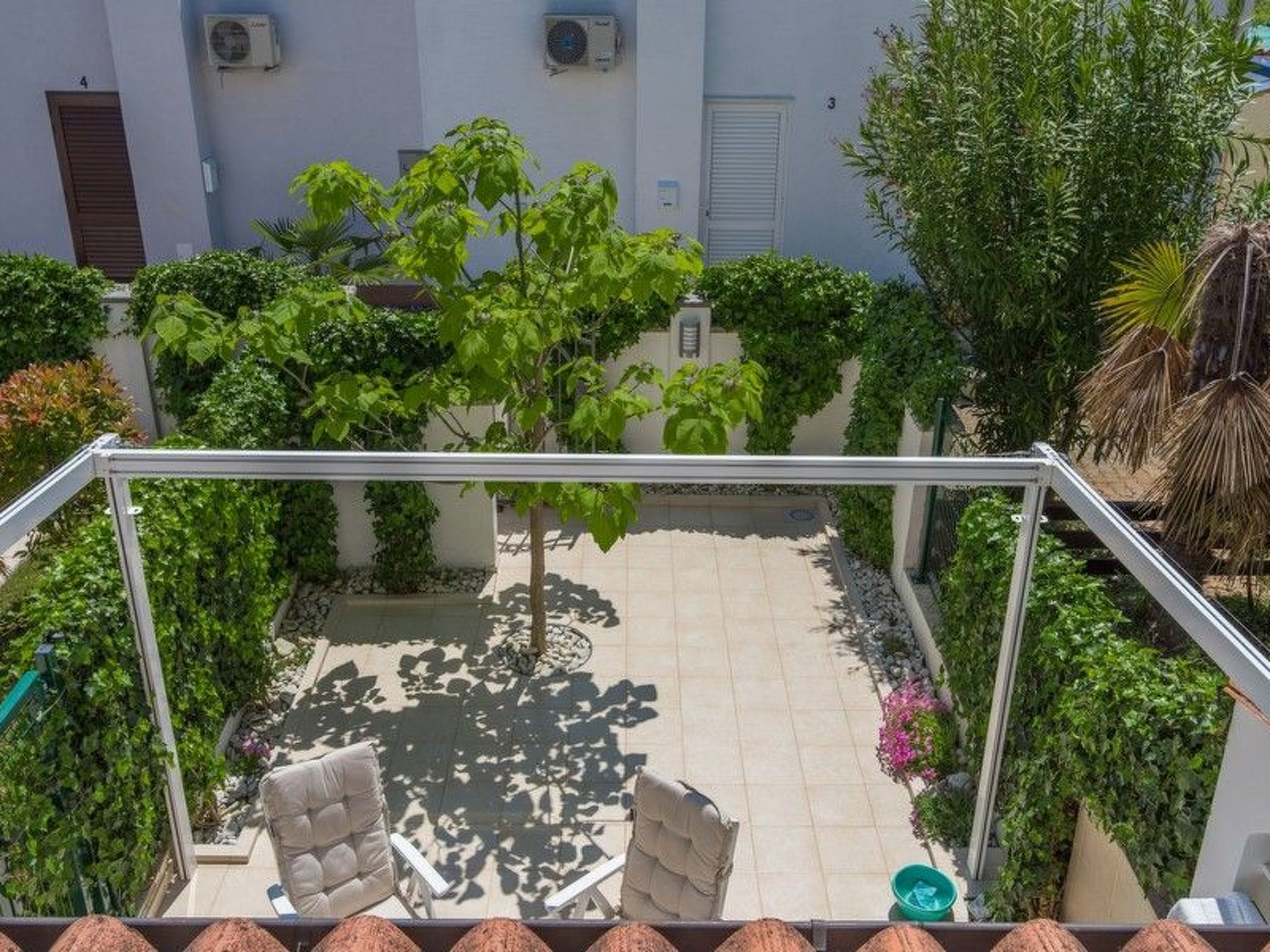 Mit Blick auf das Wasser-Binnen