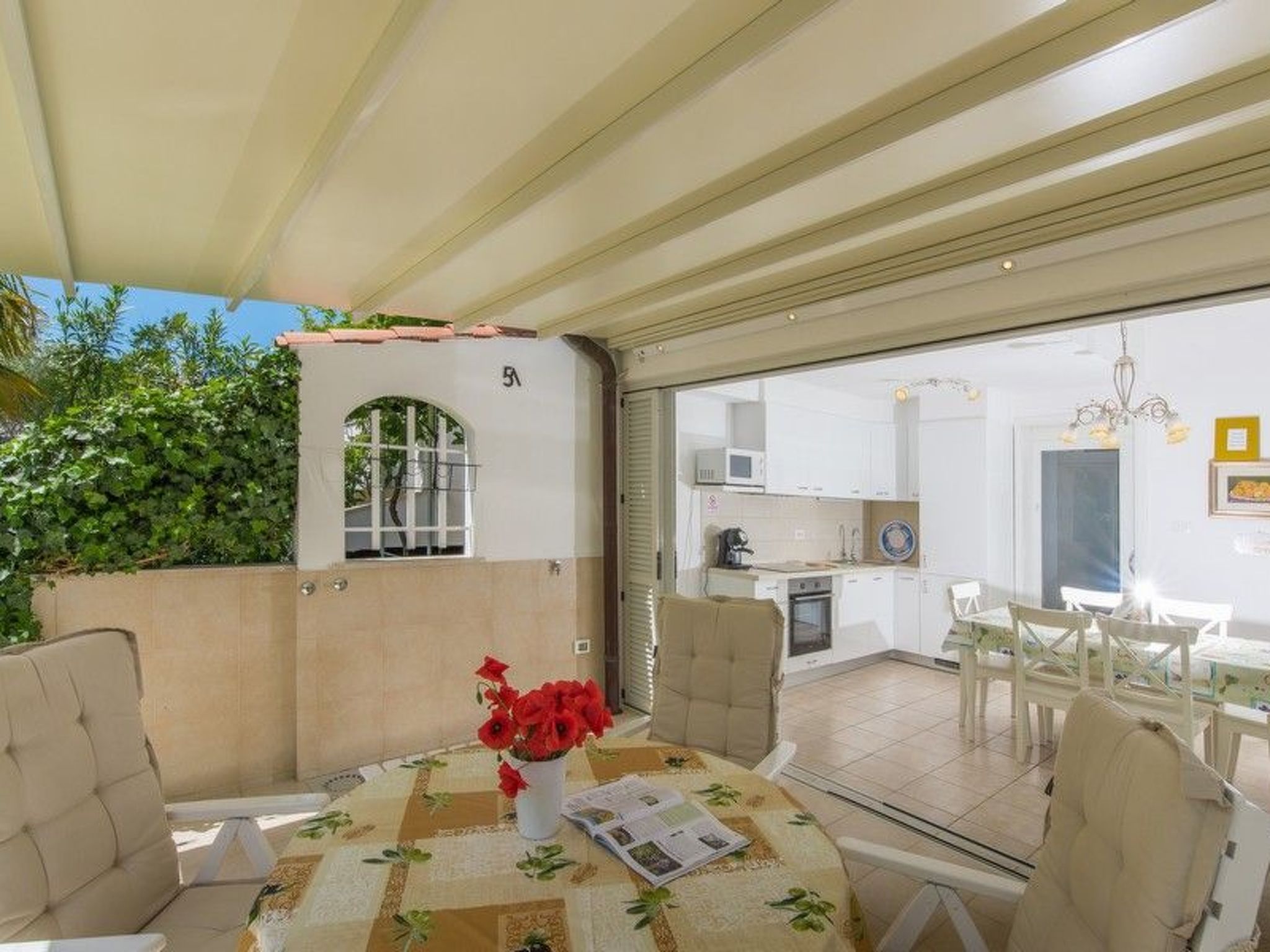 Mit Blick auf das Wasser-Binnen