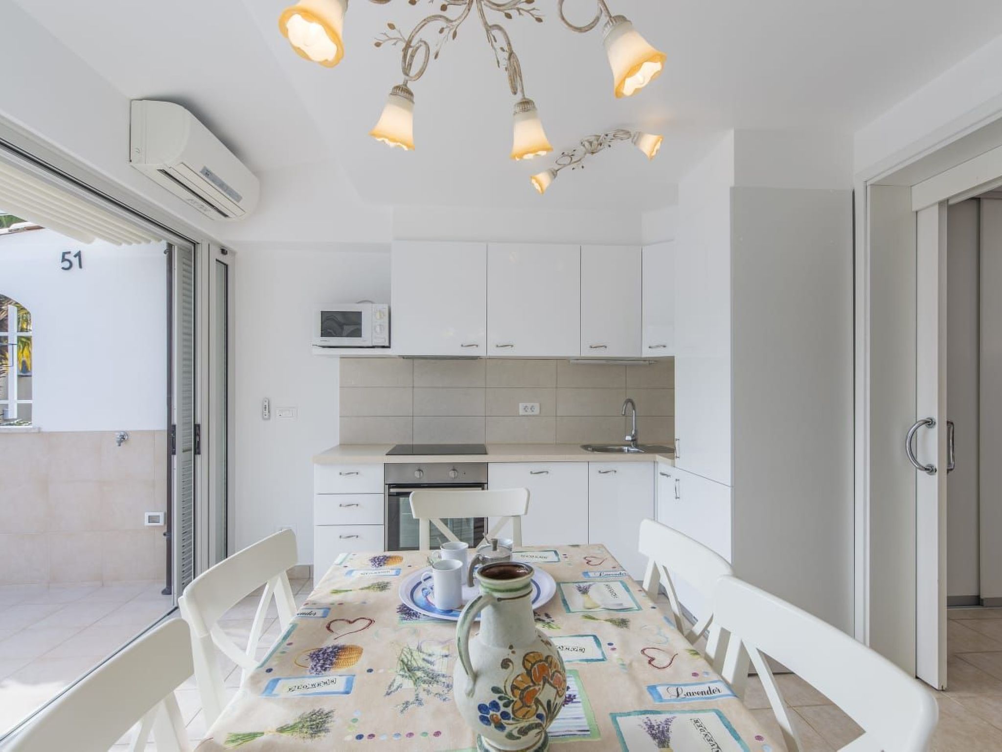 Mit Blick auf das Wasser-Binnen