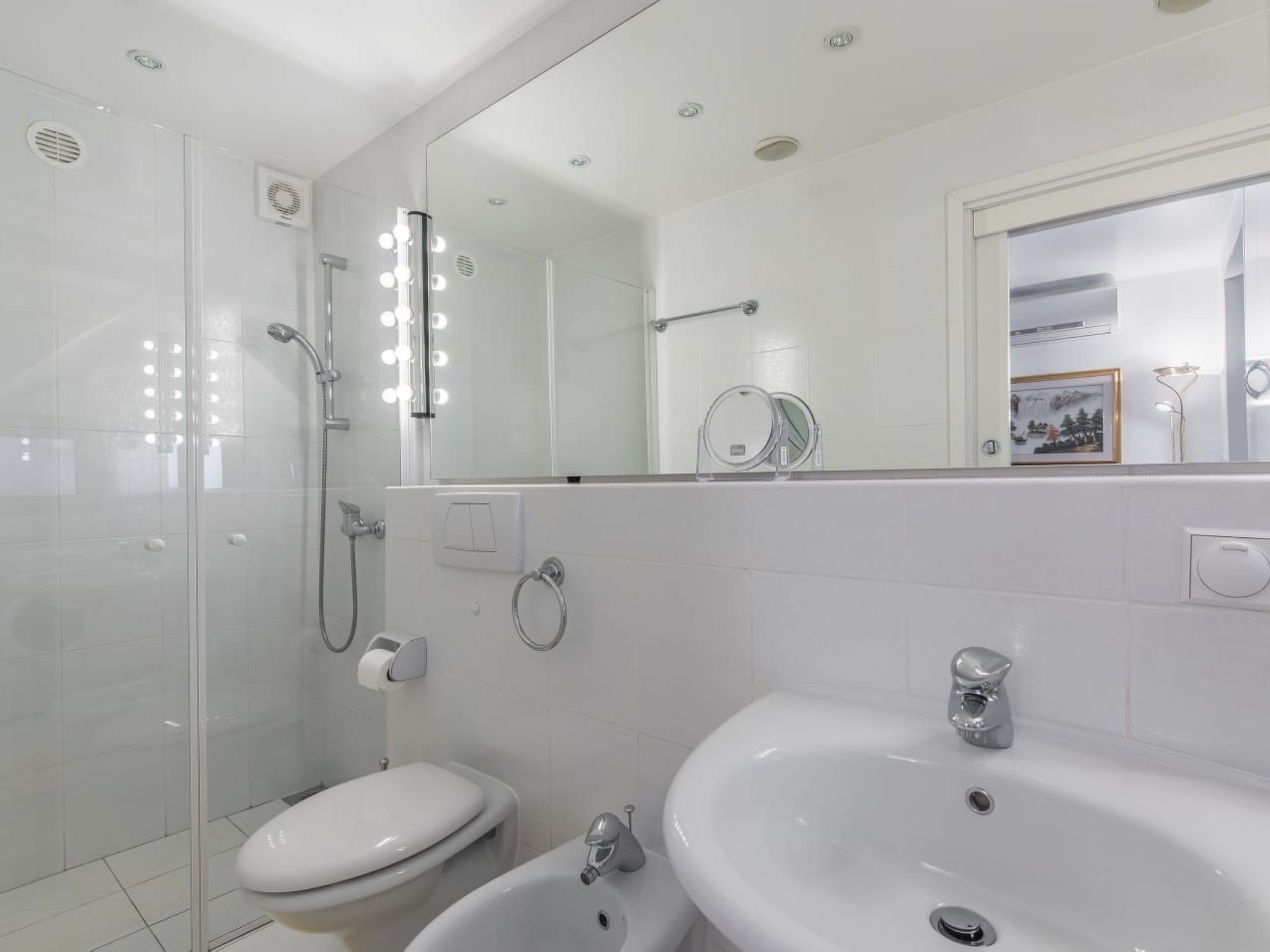 Mit Blick auf das Wasser-Binnen