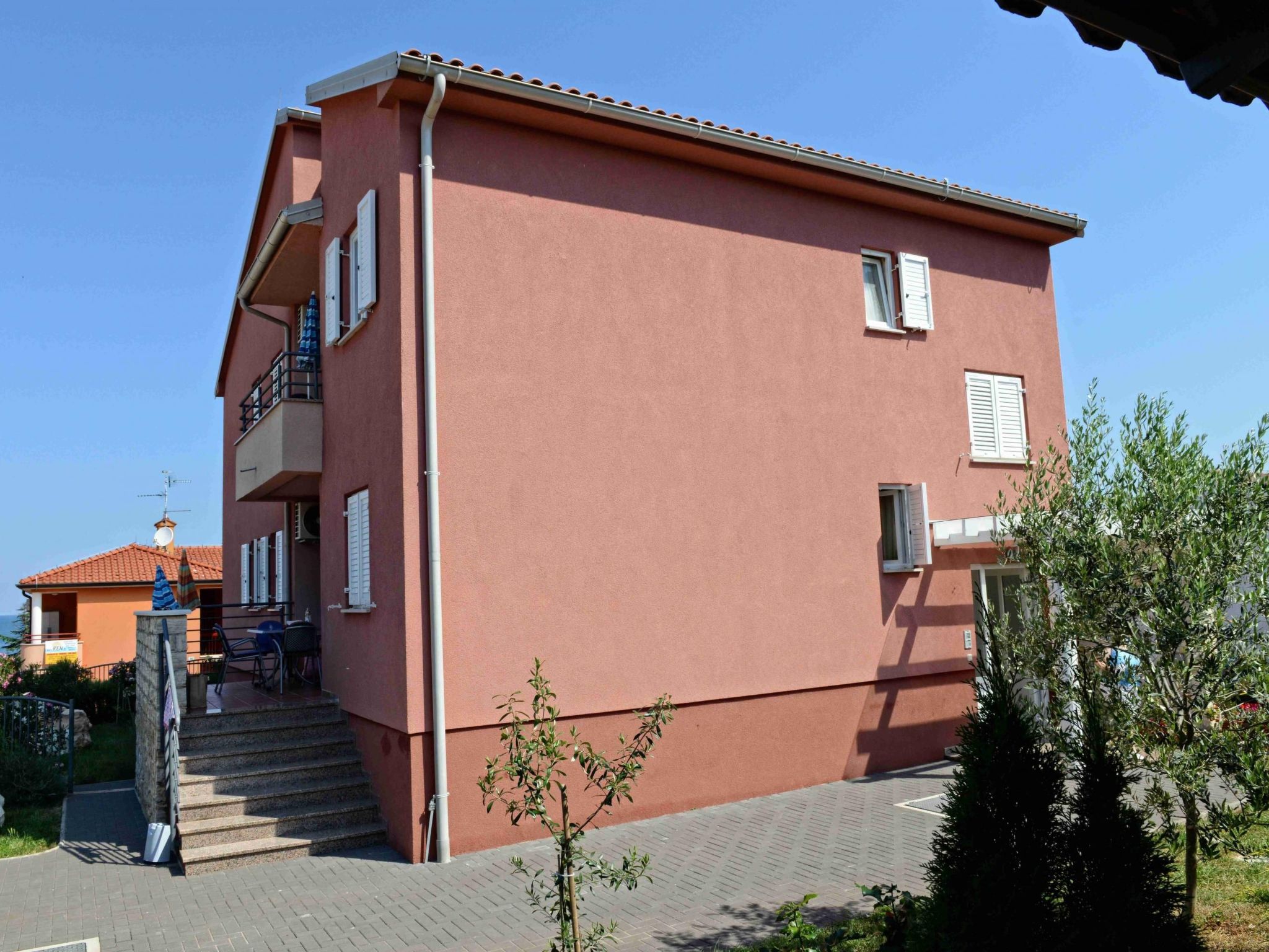 Strandnahe Ferienwohnung mit großem Garten-Binnen