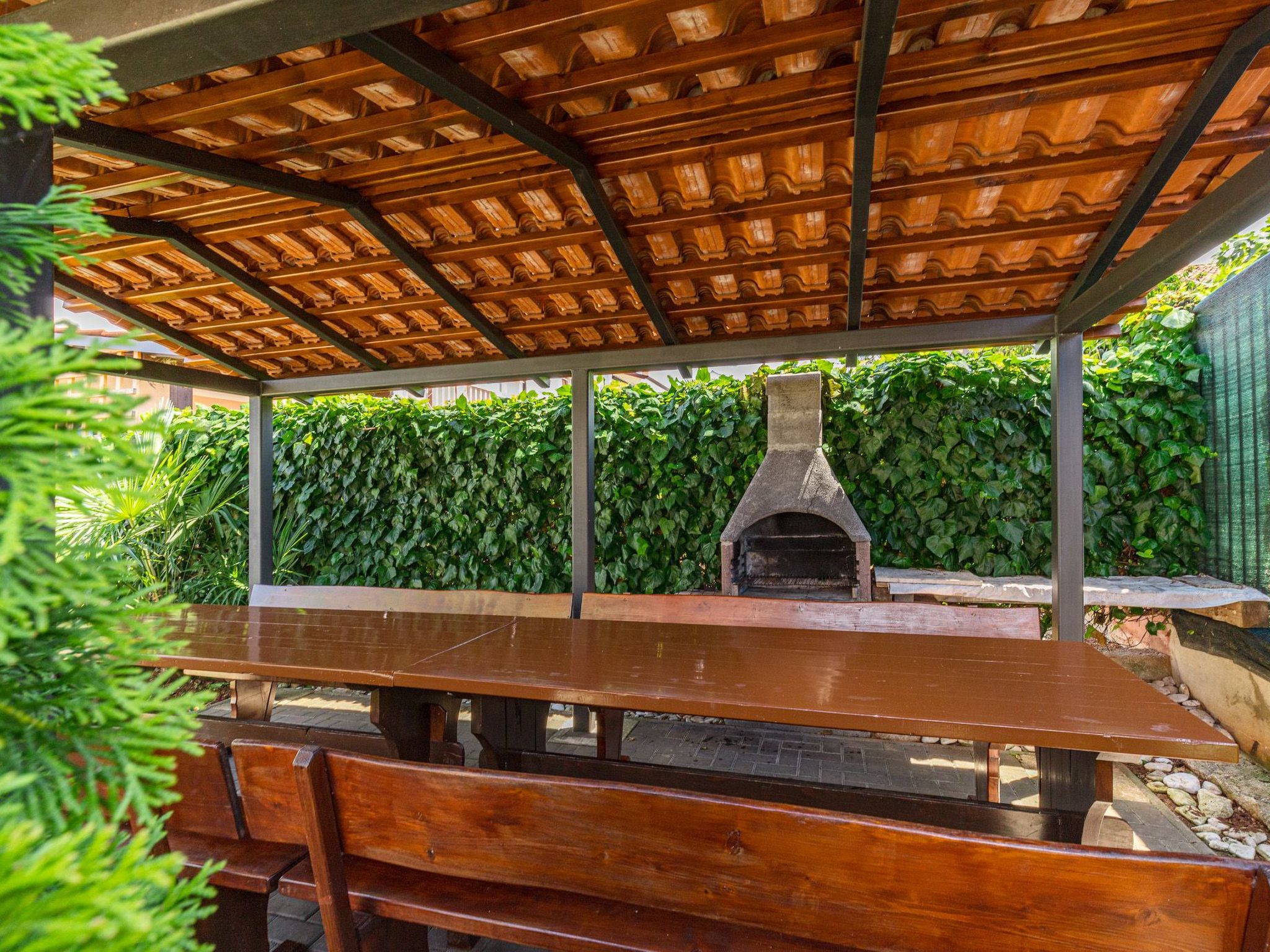 Villa Pinta mit großem Garten-Dedans