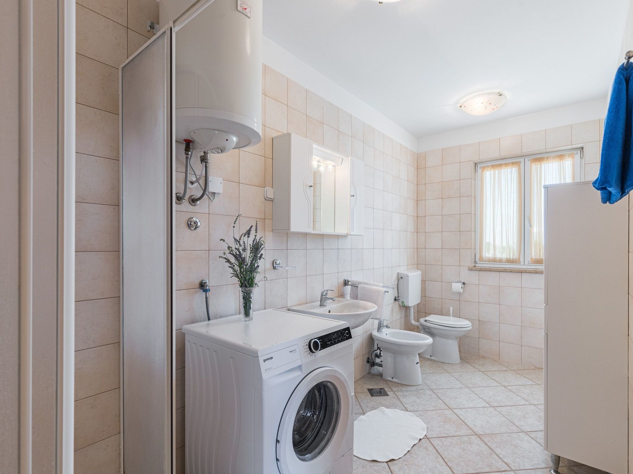 Pinta mit großem Garten-Dedans