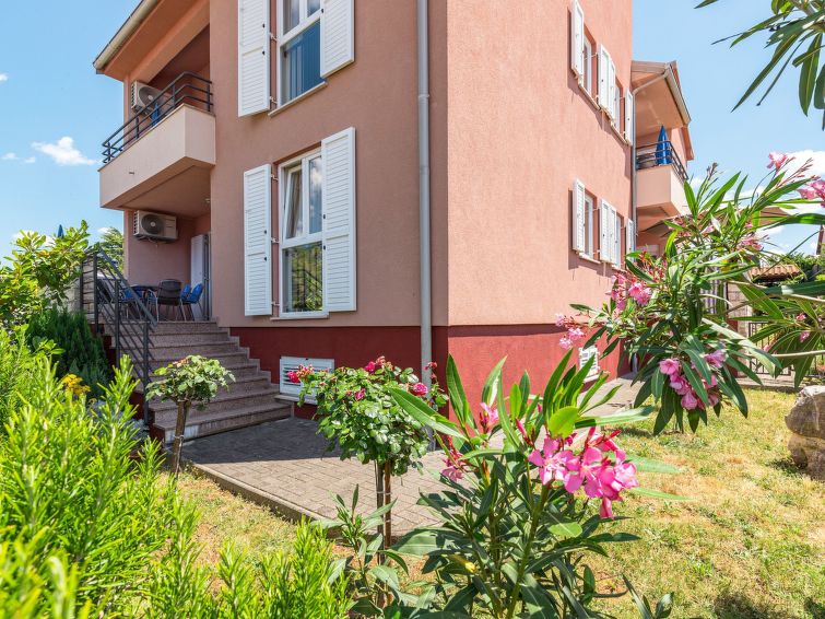 Appartement aan zee in Buzinija: Villa Pinta in Buzinija