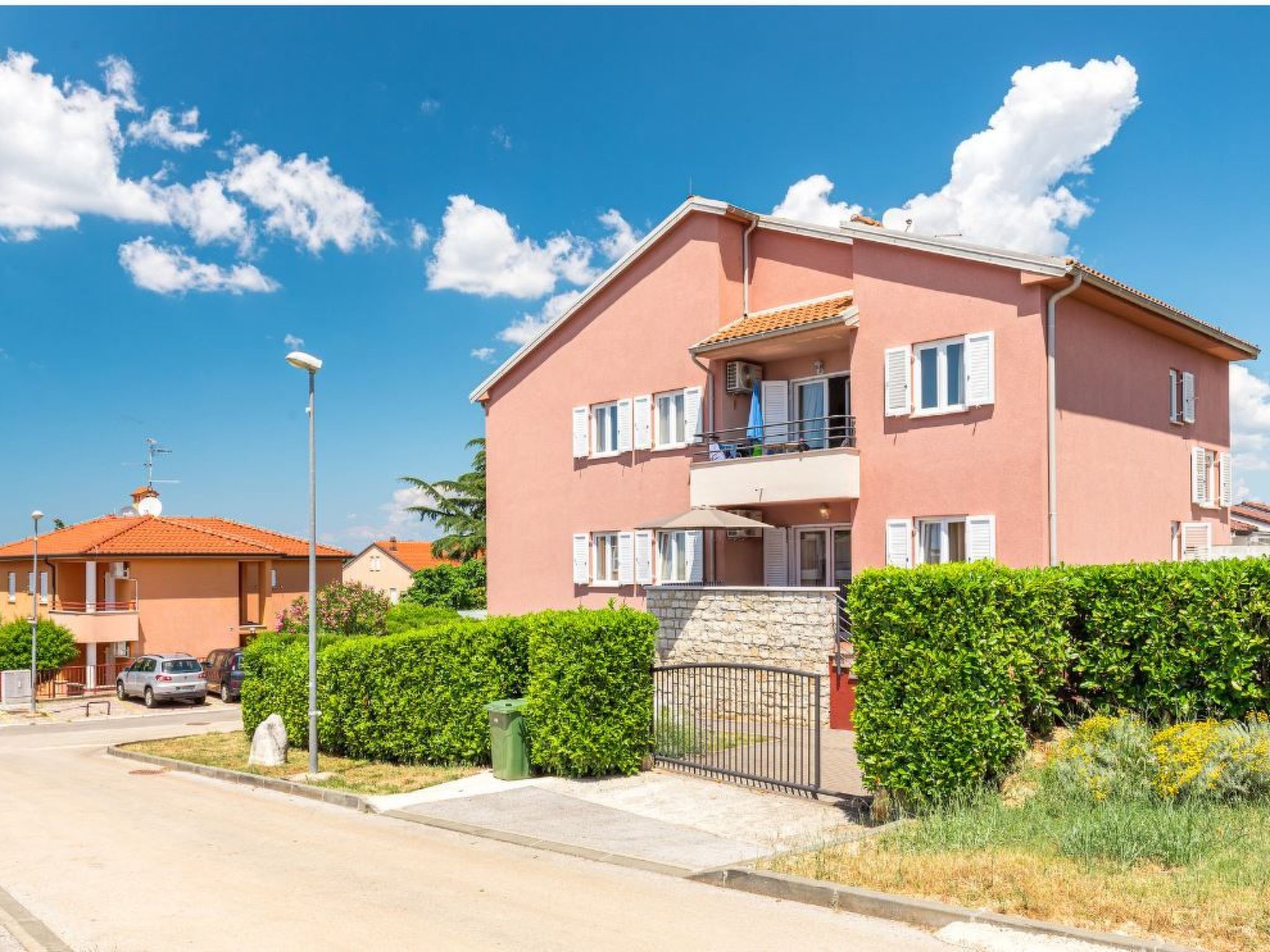 "Villa Pinta" mit Blick auf das Wasser-Dedans