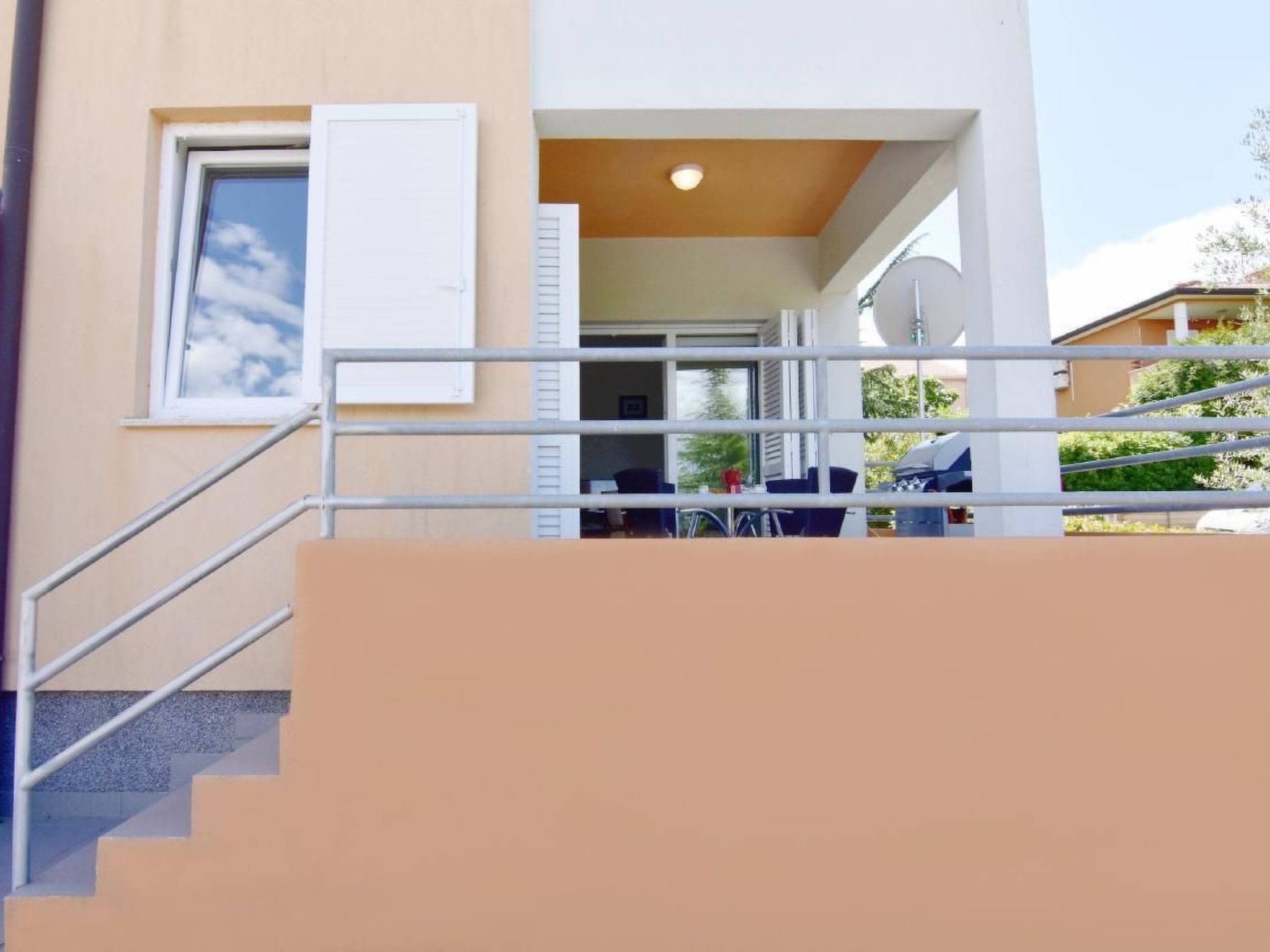 RAUL DAJLA-Image-tags.info