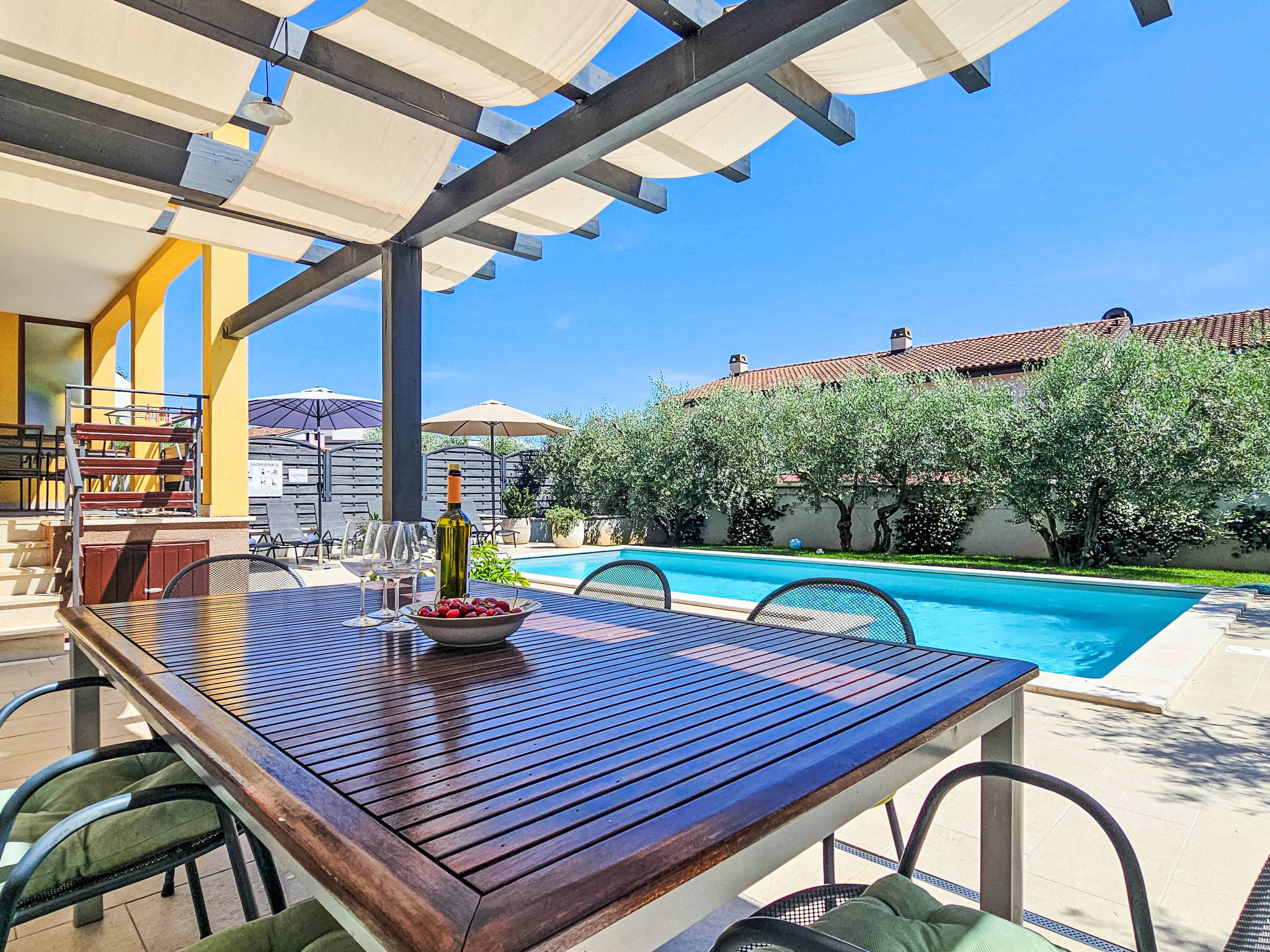 Villa "Chiara" mit privatem Pool - Outside
