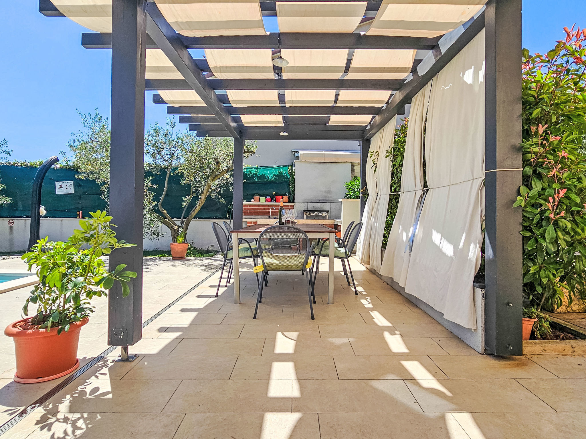 Villa "Chiara" mit privatem Pool - Outside