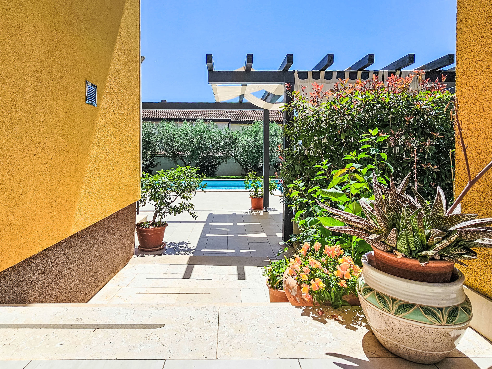 Villa "Chiara" mit privatem Pool - Outside